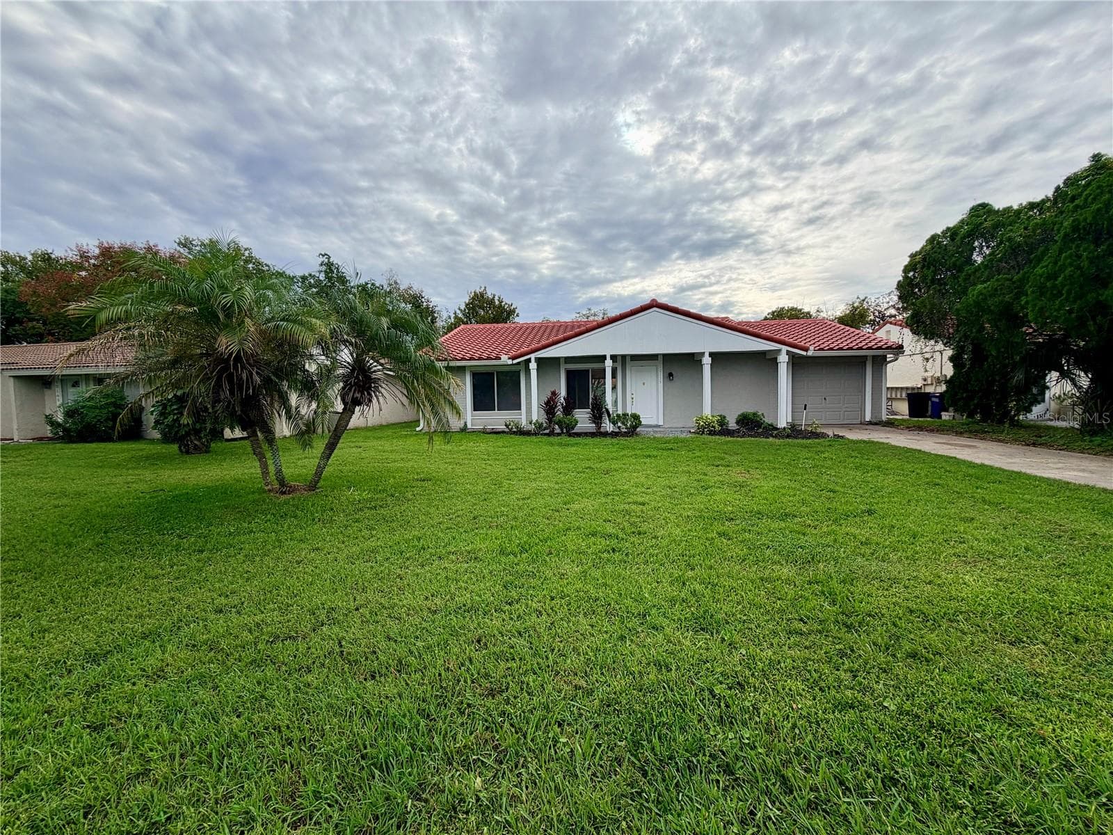 Single Family Residence at 10155 DONHILL CT, ORLANDO, photo 2 of 18