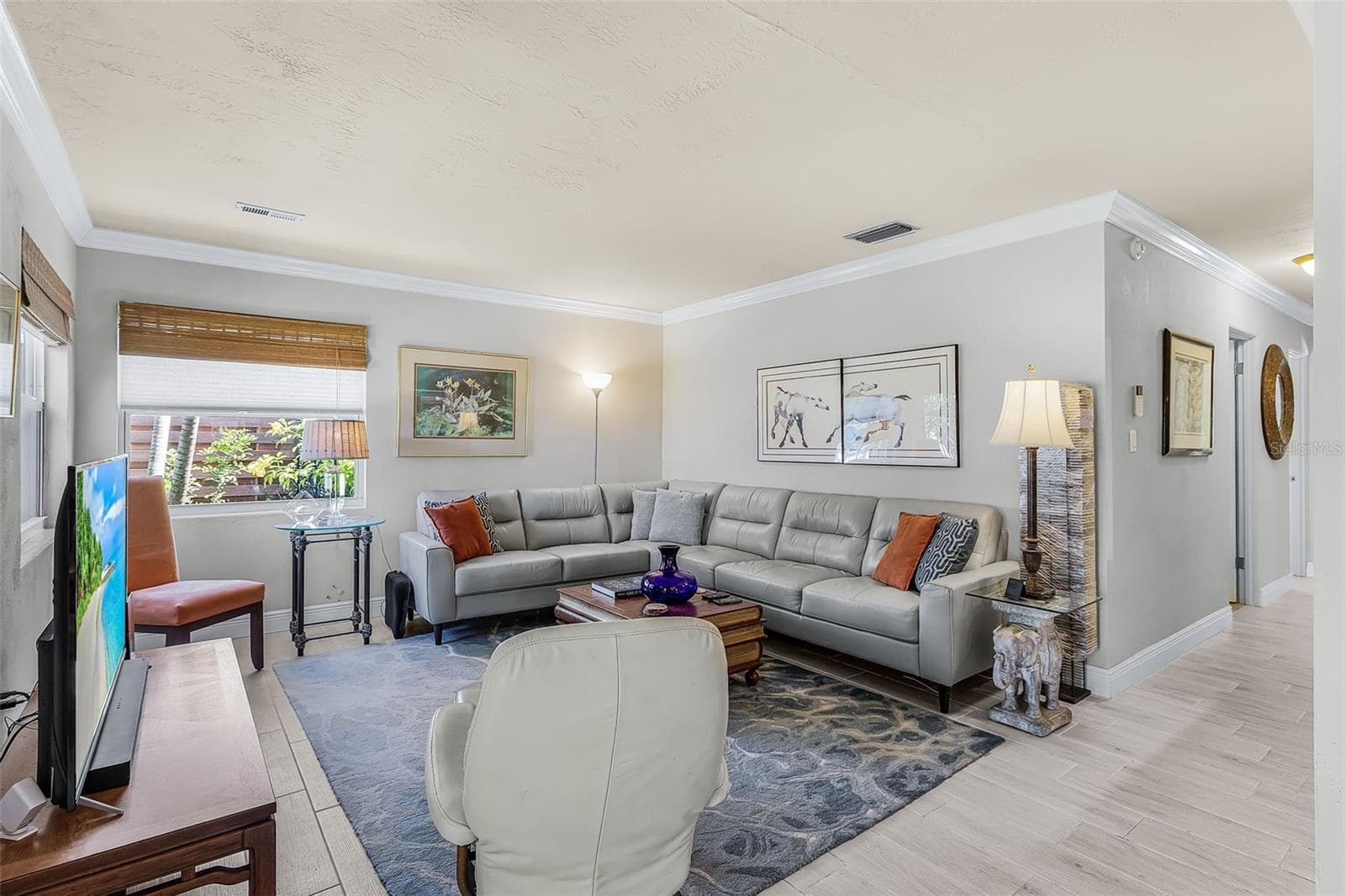 Single Family Residence at 2138 TEMPLE ST, SARASOTA, photo 5 of 36