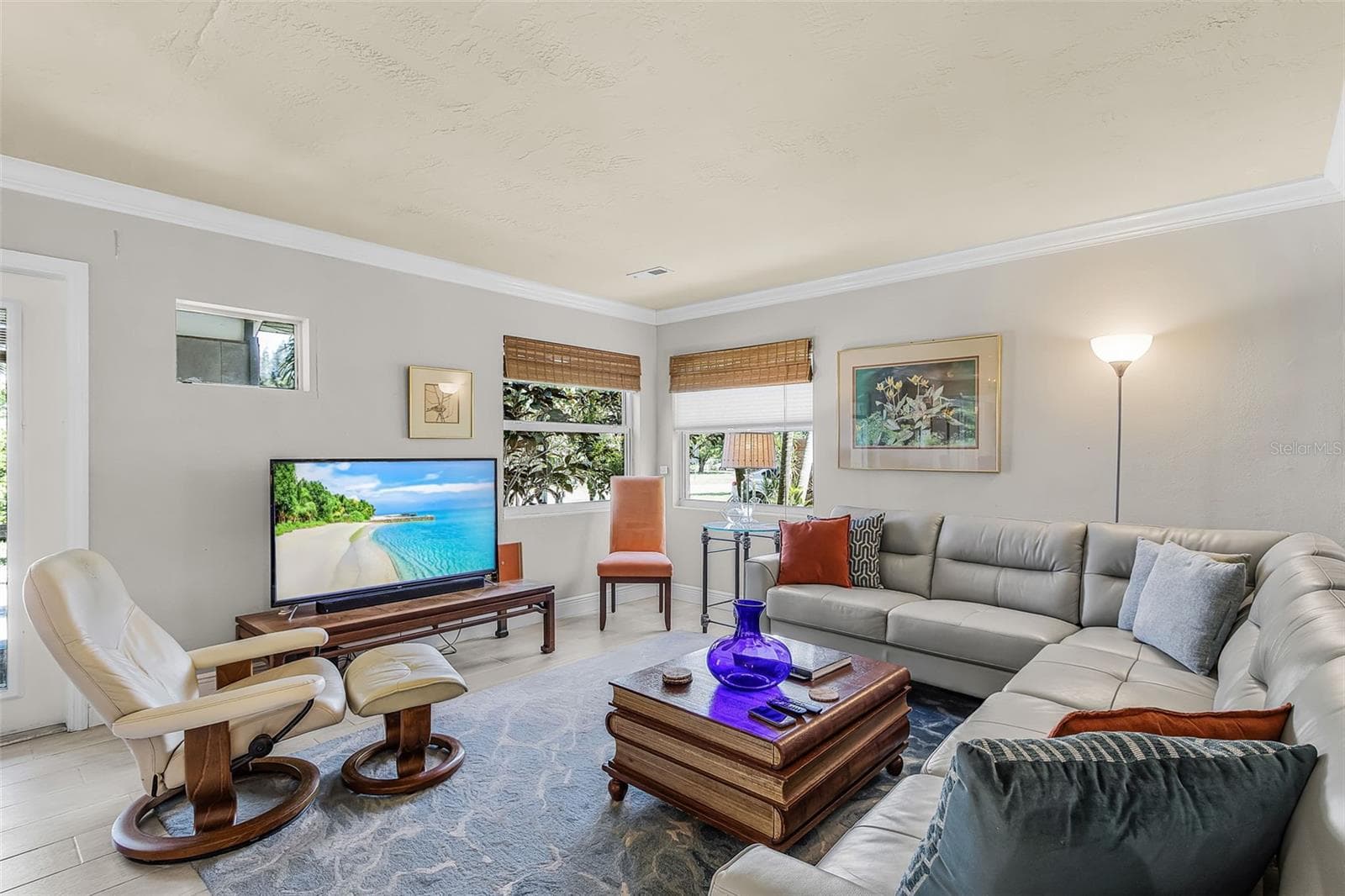 Single Family Residence at 2138 TEMPLE ST, SARASOTA, photo 6 of 36