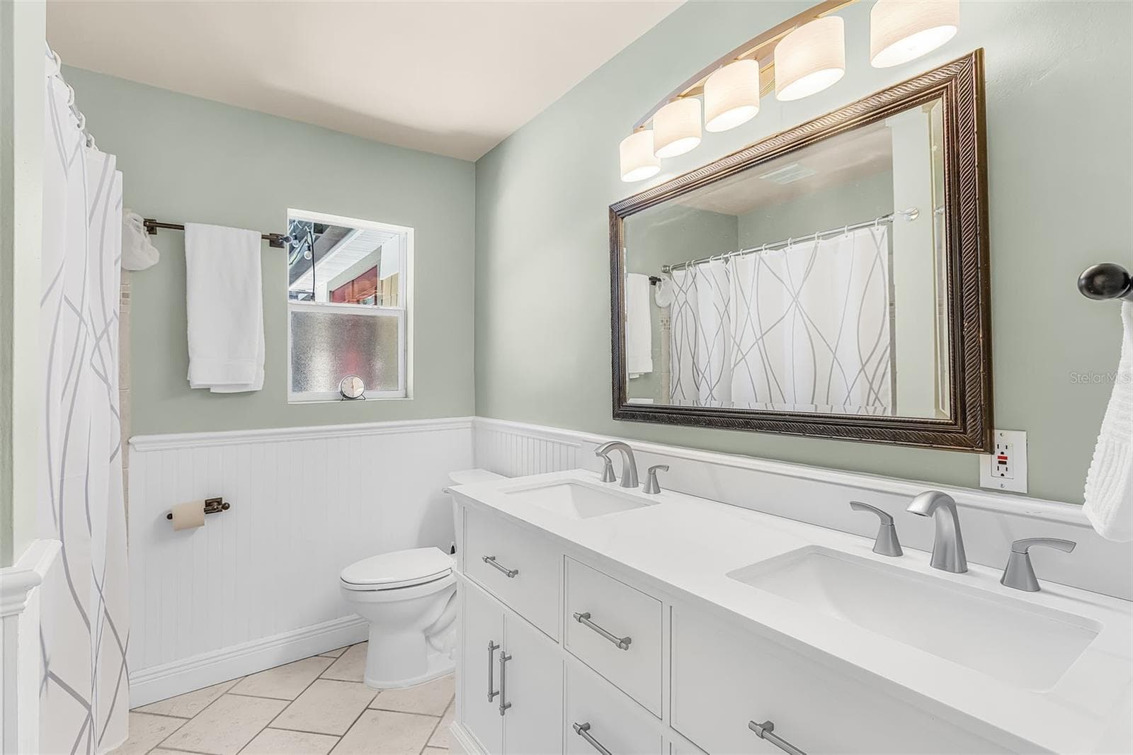Single Family Residence at 2138 TEMPLE ST, SARASOTA, photo 13 of 36