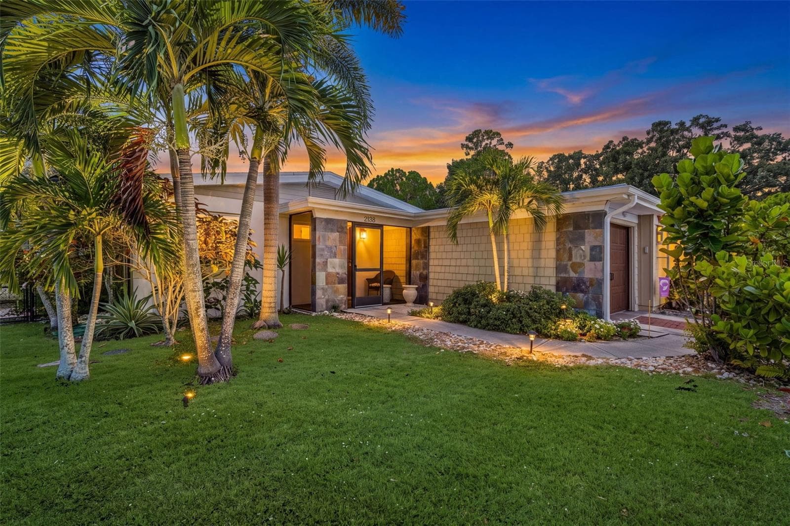 Single Family Residence at 2138 TEMPLE ST, SARASOTA, photo 32 of 36