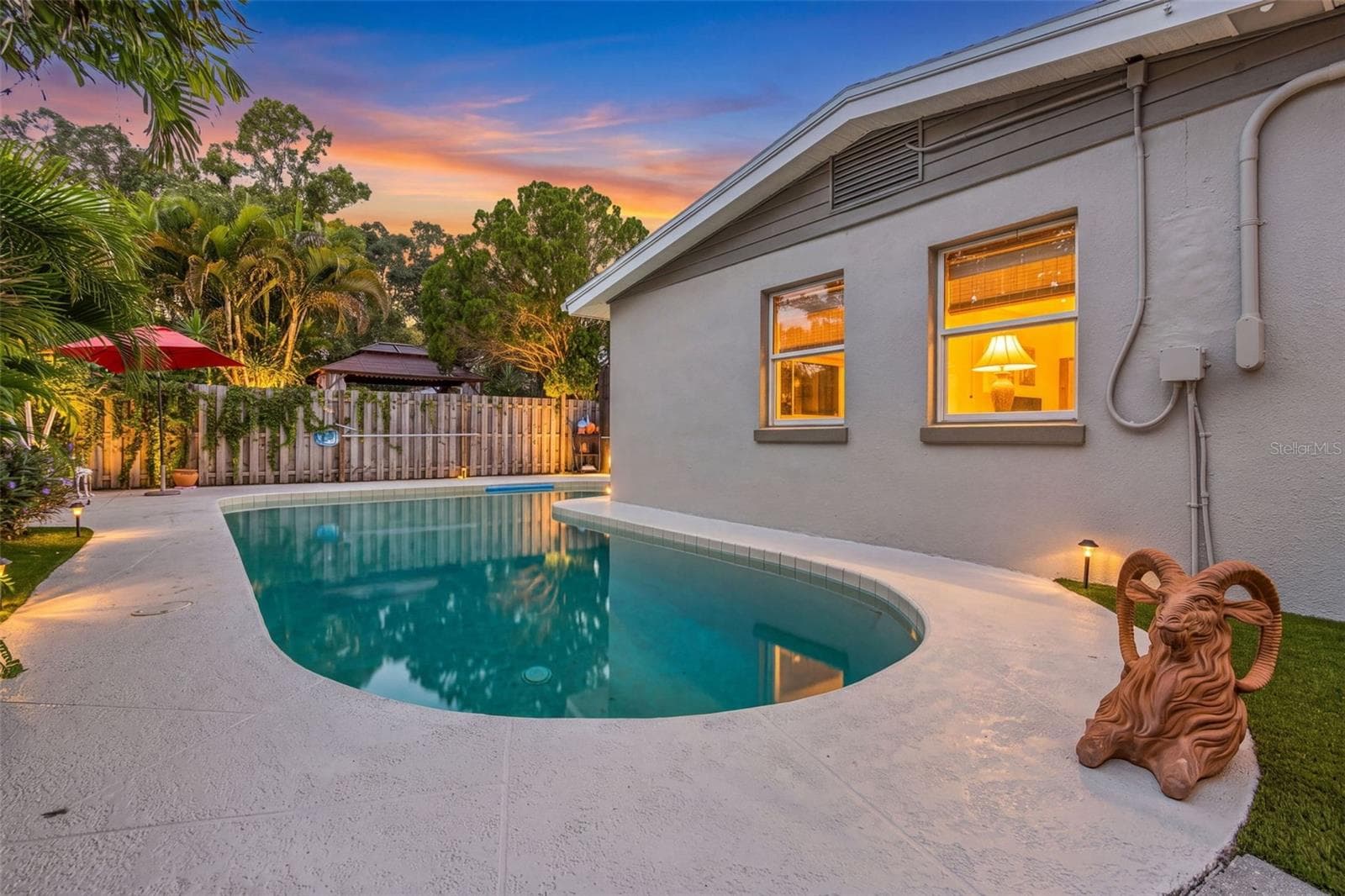 Single Family Residence at 2138 TEMPLE ST, SARASOTA, photo 33 of 36