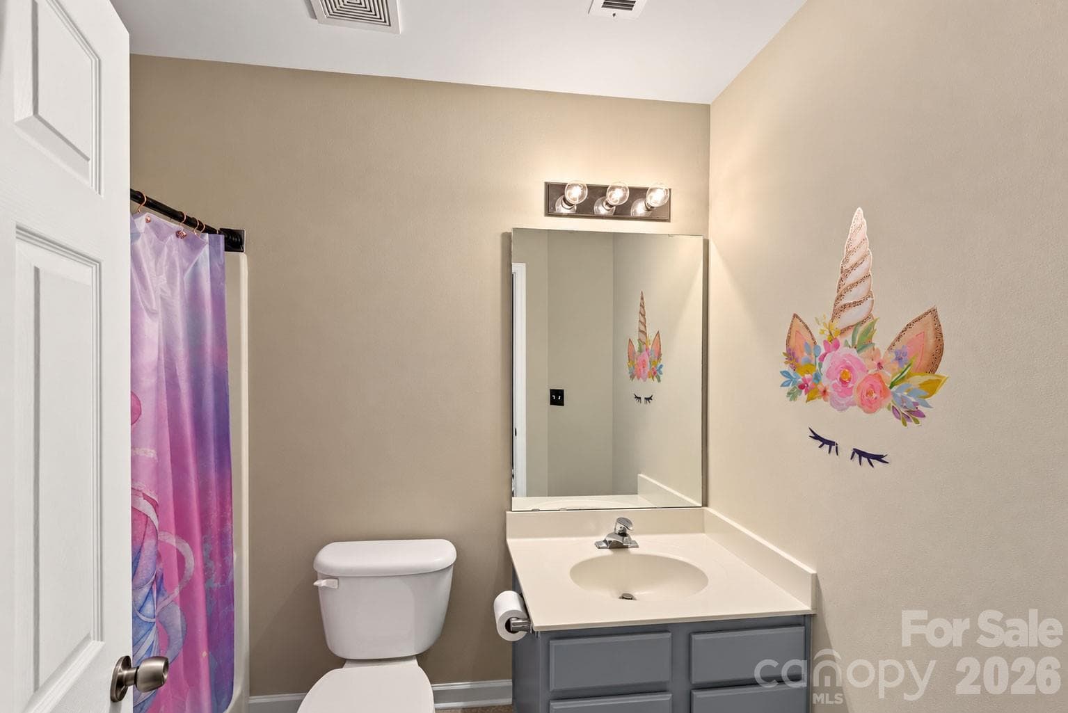 Second bath - 2126 Midnight Blue Lane, Fort Mill