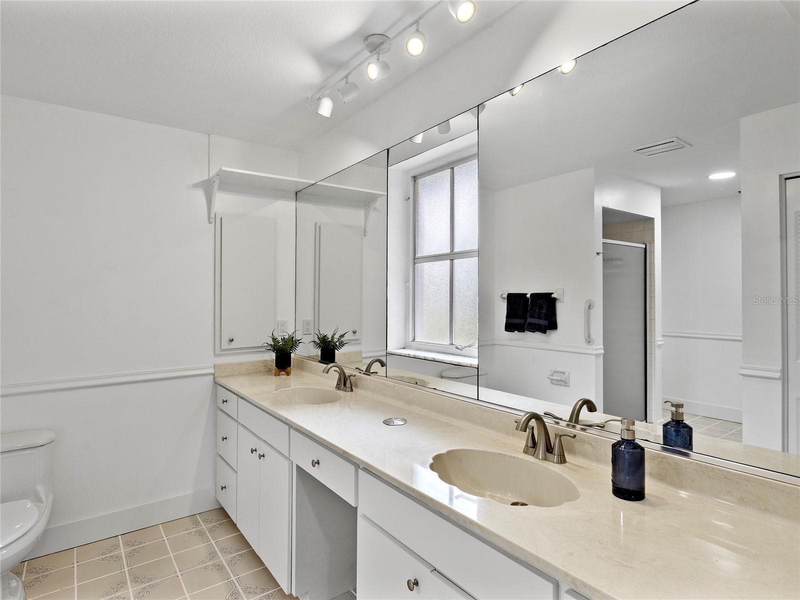 Single Family Residence at 4205 BENT TREE BLVD, SARASOTA, photo 31 of 48
