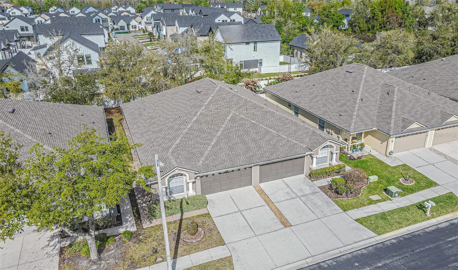 Half Duplex at 1123 BENSBROOKE DR, WESLEY CHAPEL, photo 4 of 34