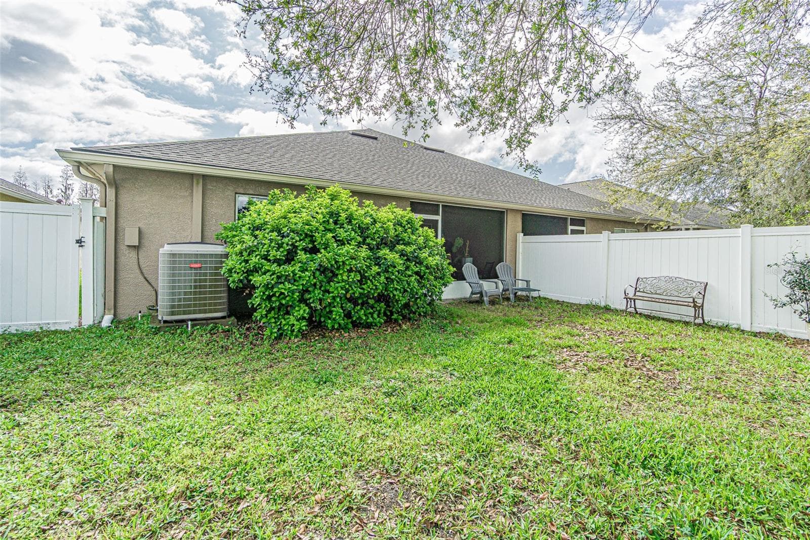 Half Duplex at 1123 BENSBROOKE DR, WESLEY CHAPEL, photo 26 of 34