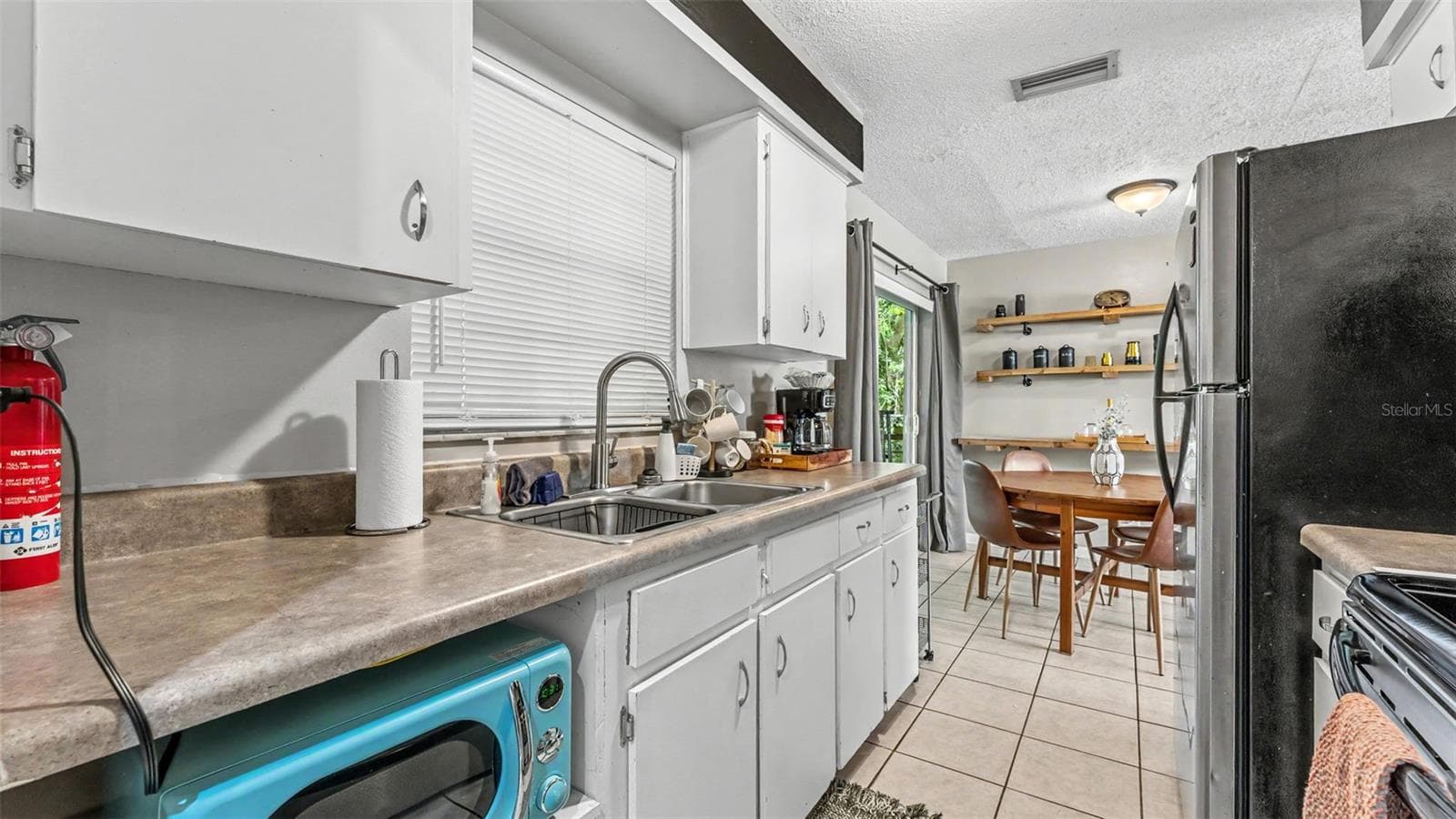 Half Duplex at 733-735 LONGFELLOW BLVD, LAKELAND, photo 9 of 46