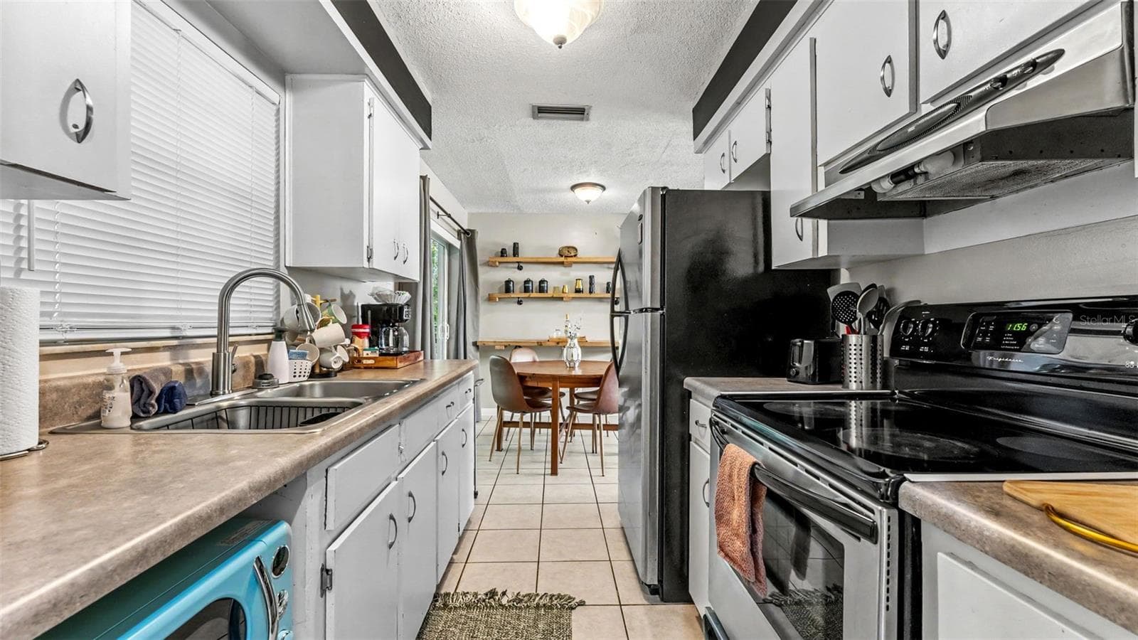 Half Duplex at 733-735 LONGFELLOW BLVD, LAKELAND, photo 10 of 46