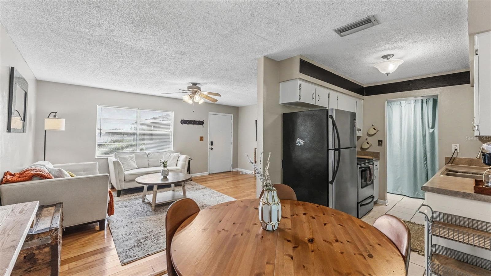 Half Duplex at 733-735 LONGFELLOW BLVD, LAKELAND, photo 14 of 46