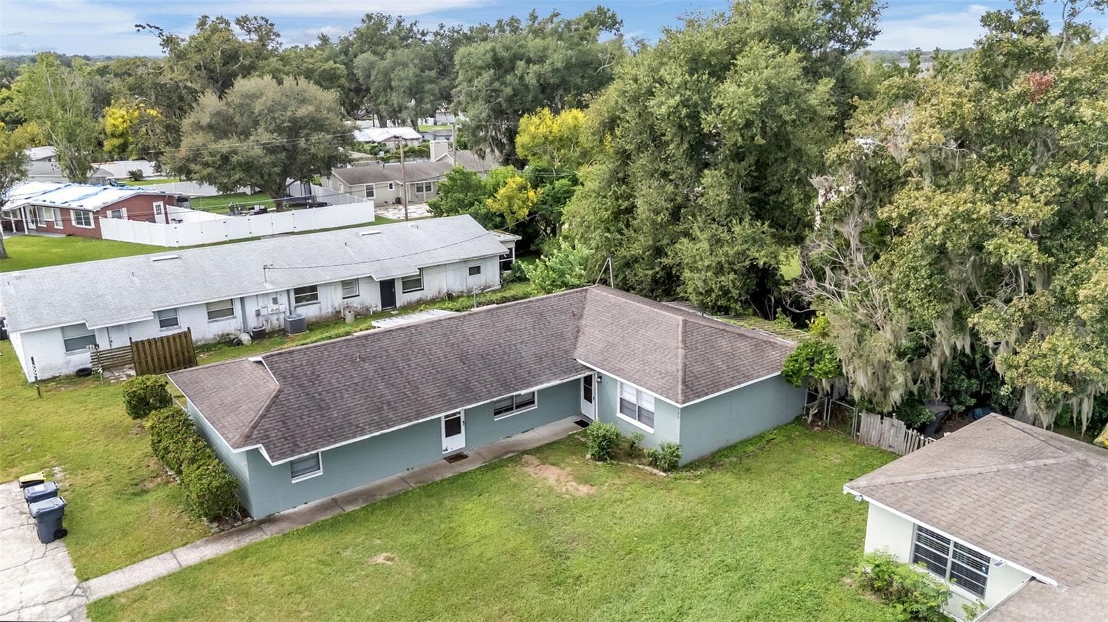 Half Duplex at 733-735 LONGFELLOW BLVD, LAKELAND, photo 38 of 46
