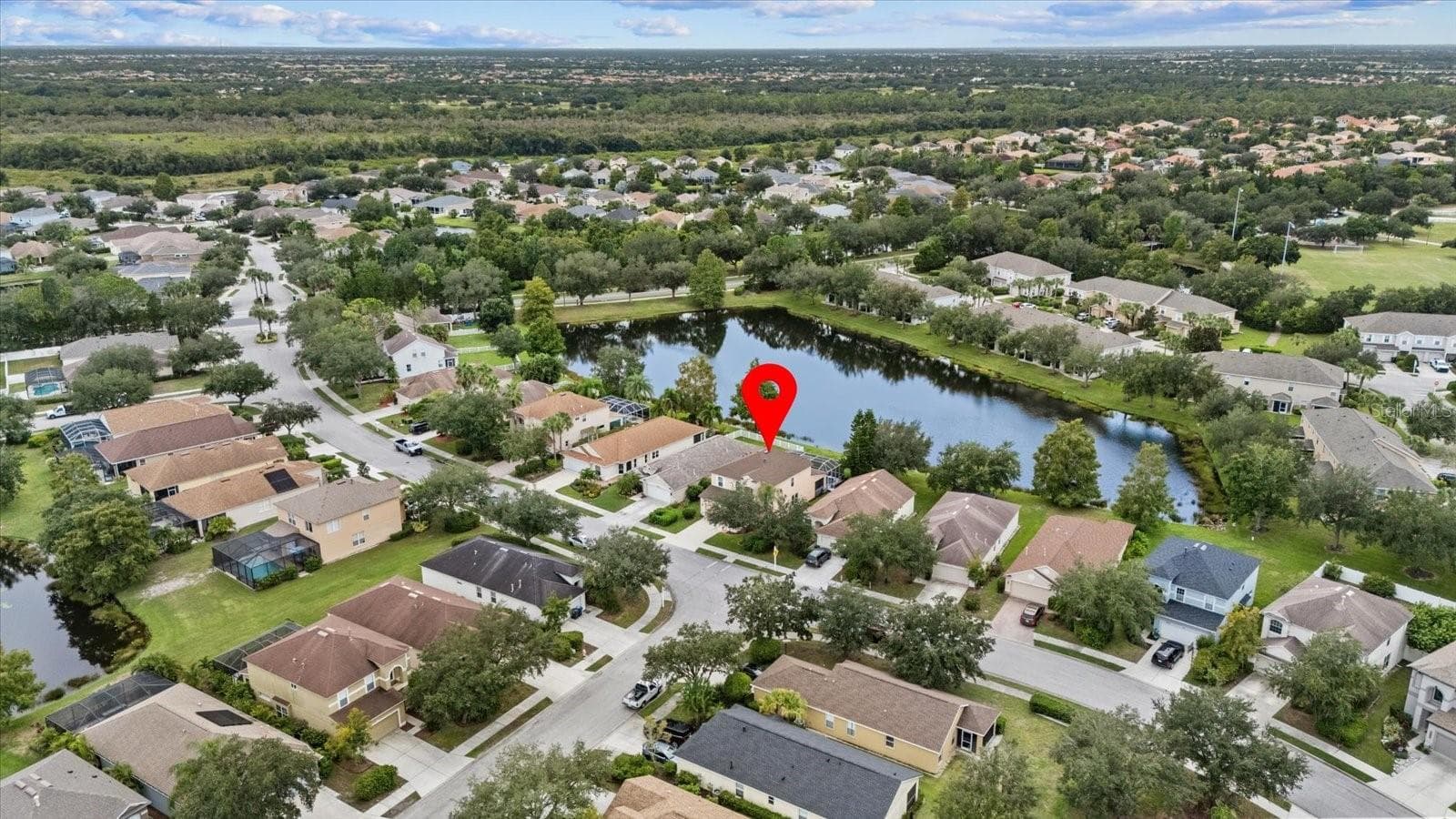 Single Family Residence at 15302 SEAROBBIN DR, LAKEWOOD RANCH, photo 4 of 51
