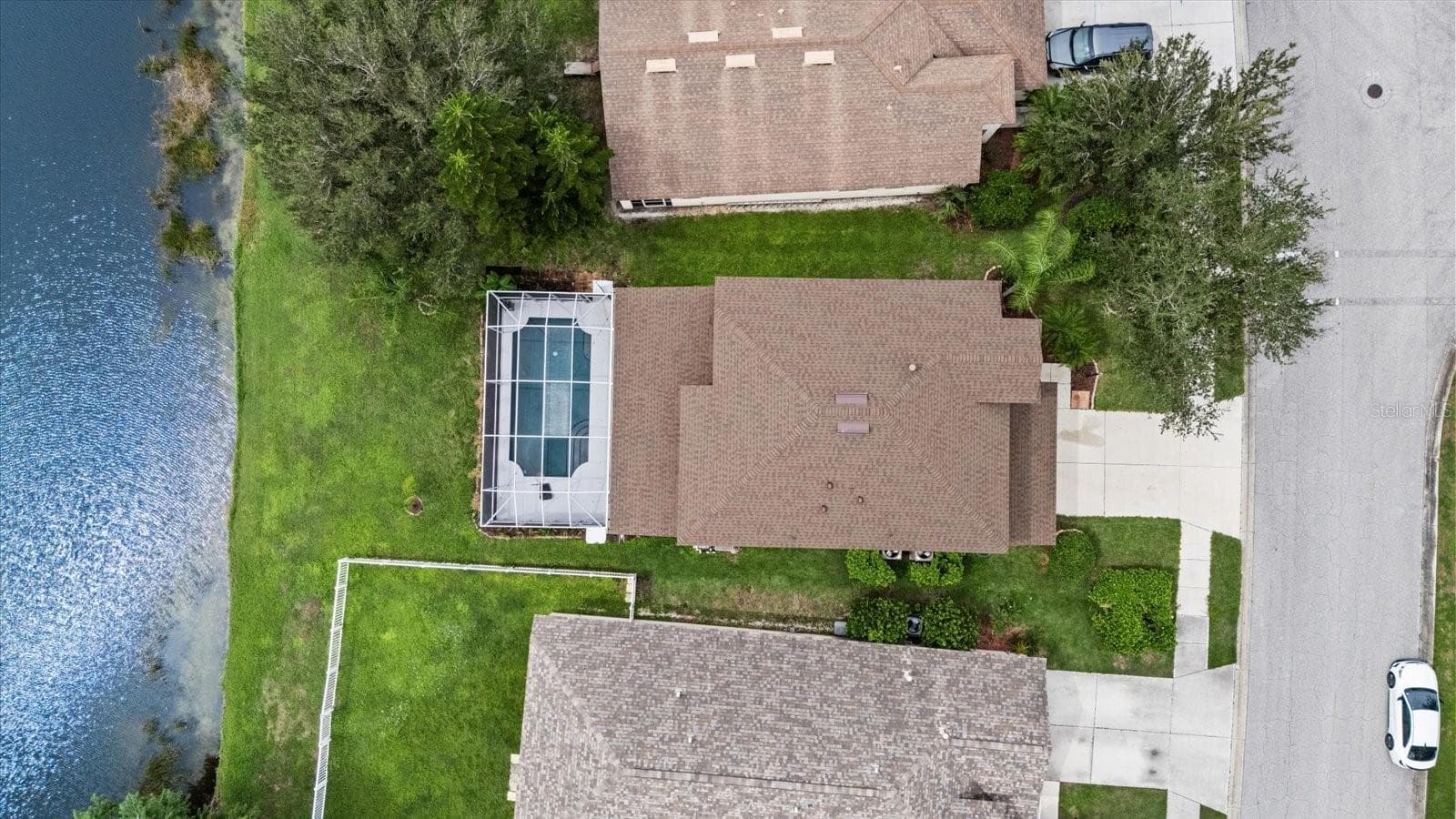 Single Family Residence at 15302 SEAROBBIN DR, LAKEWOOD RANCH, photo 7 of 51