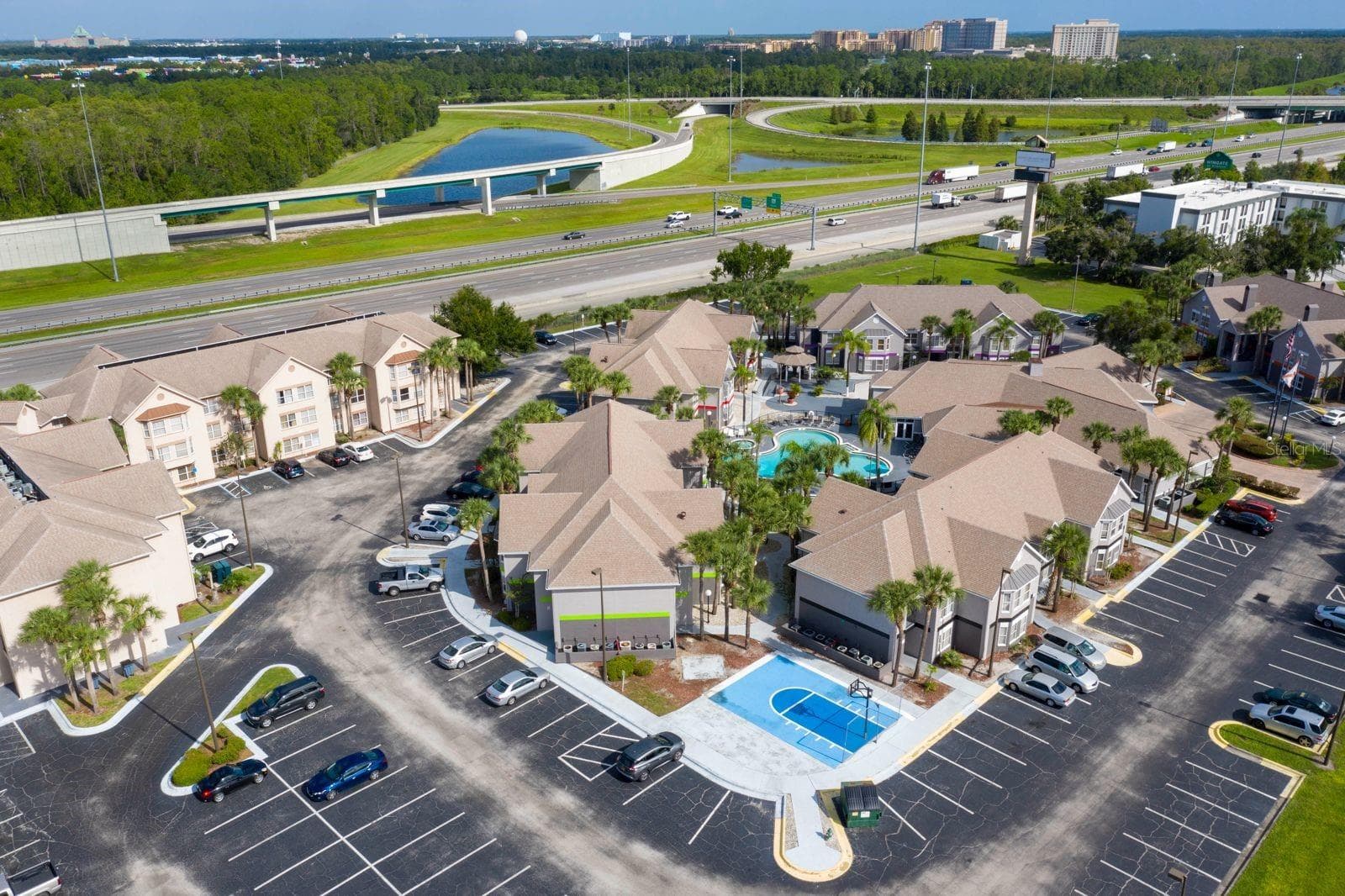 3100 PARKWAY BLVD #728