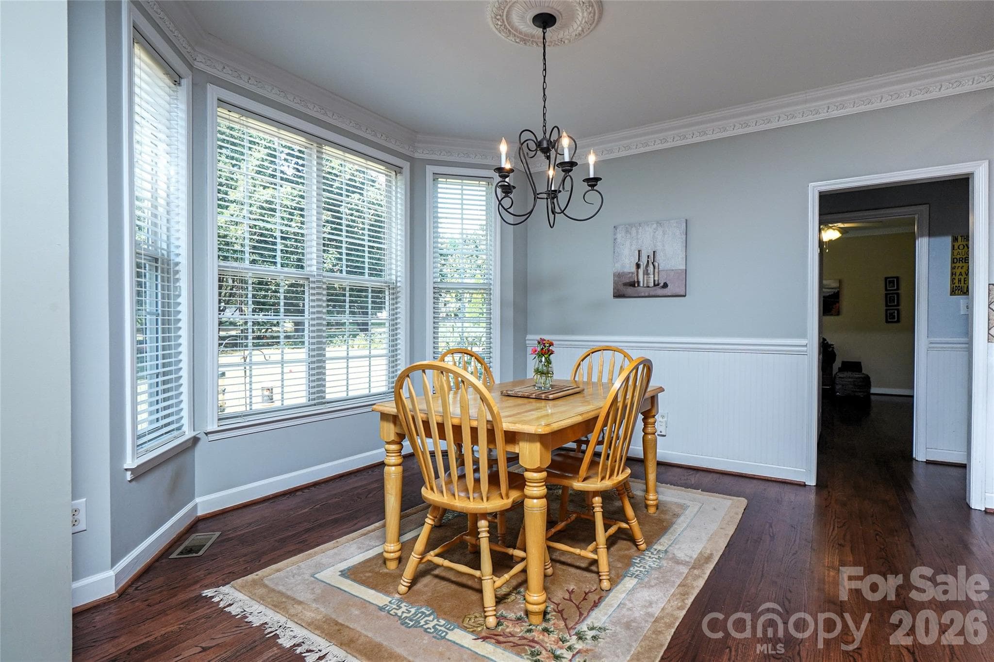 Breakfast Area w Bay Window - 8120 Glamorgan Lane, Matthews