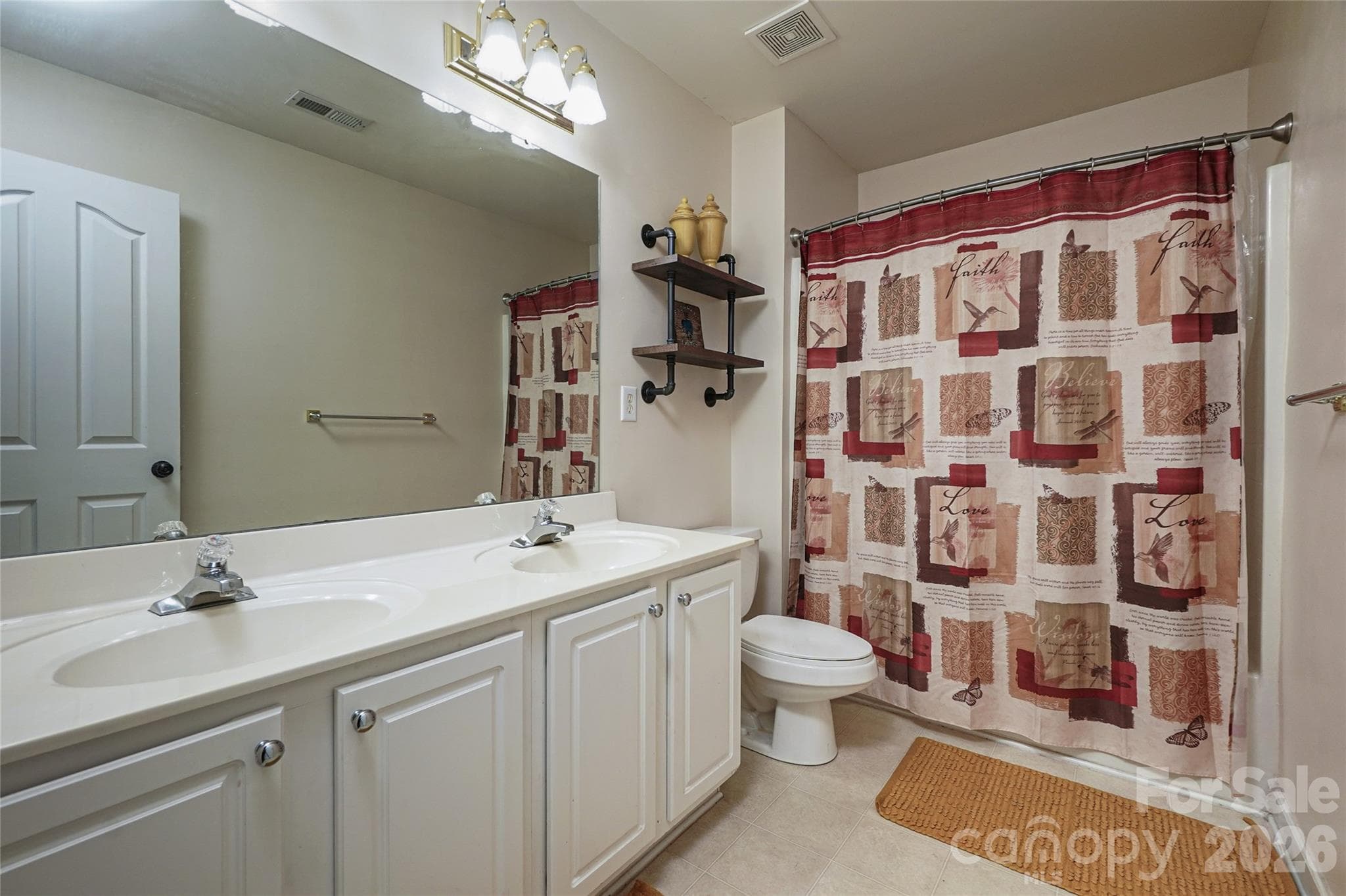 Guest Bath - UIpstairs - 8120 Glamorgan Lane, Matthews