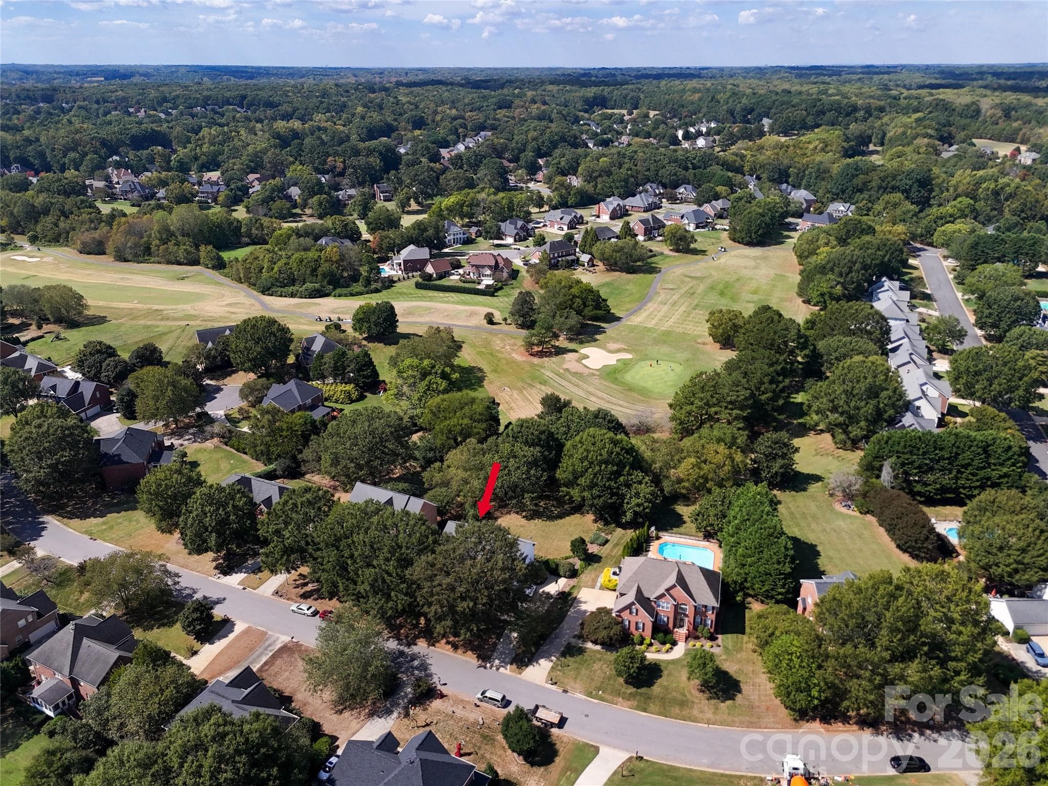 Yard Backs up to 17th Green - 8120 Glamorgan Lane, Matthews
