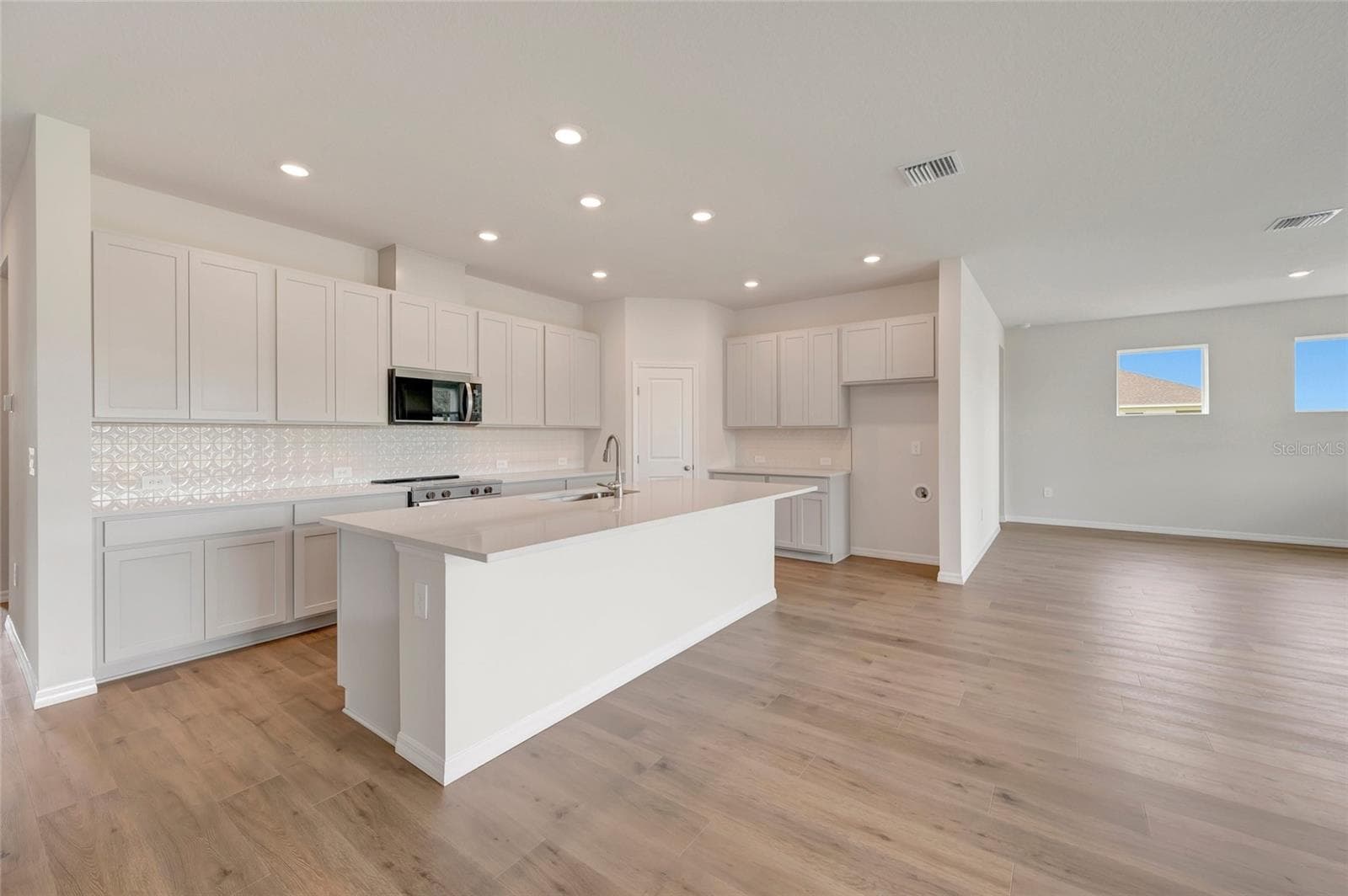 Kitchen - 318 STETSON RISE CT, PLANT CITY