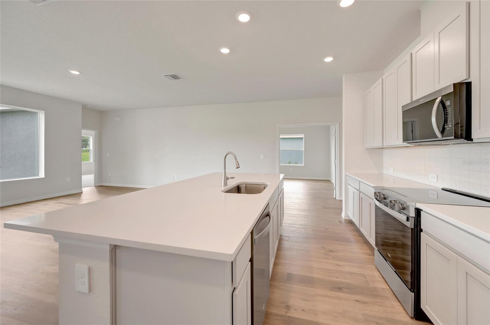 Kitchen - 318 STETSON RISE CT, PLANT CITY