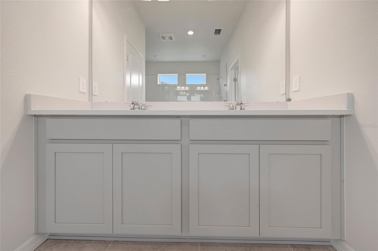 Owner's Bath - 318 STETSON RISE CT, PLANT CITY