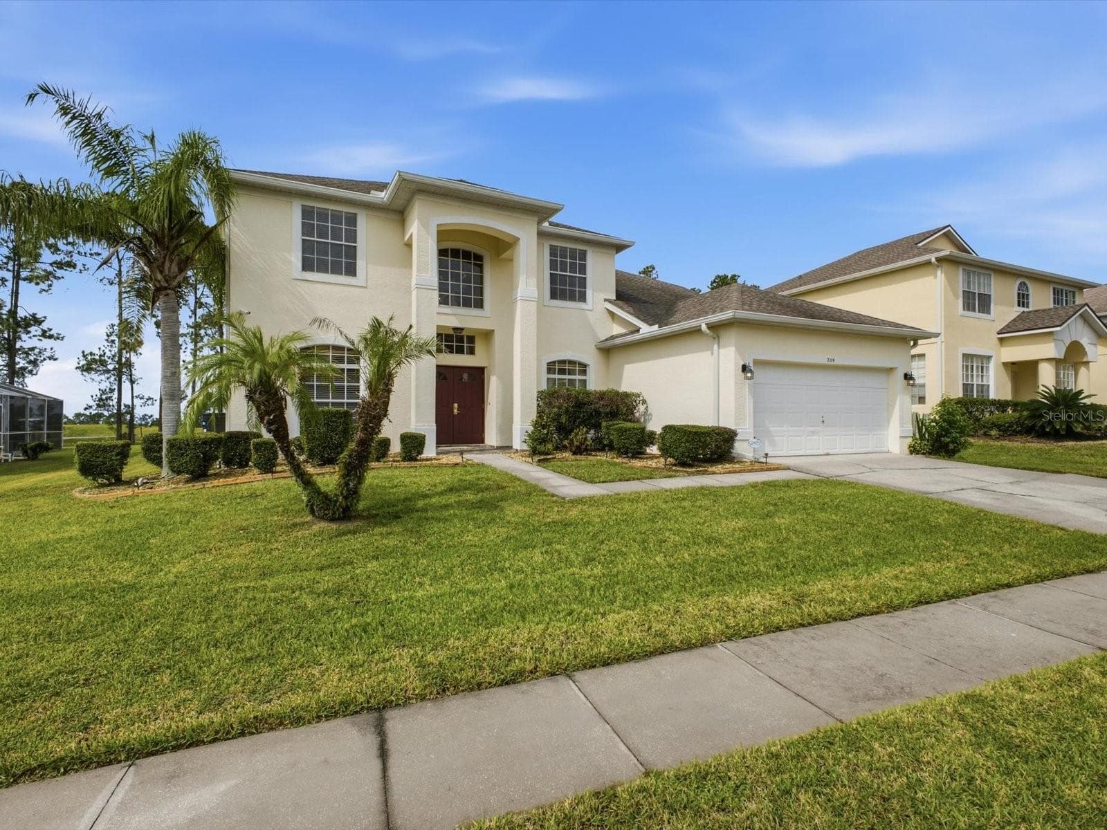 209 N HAMPTON DR