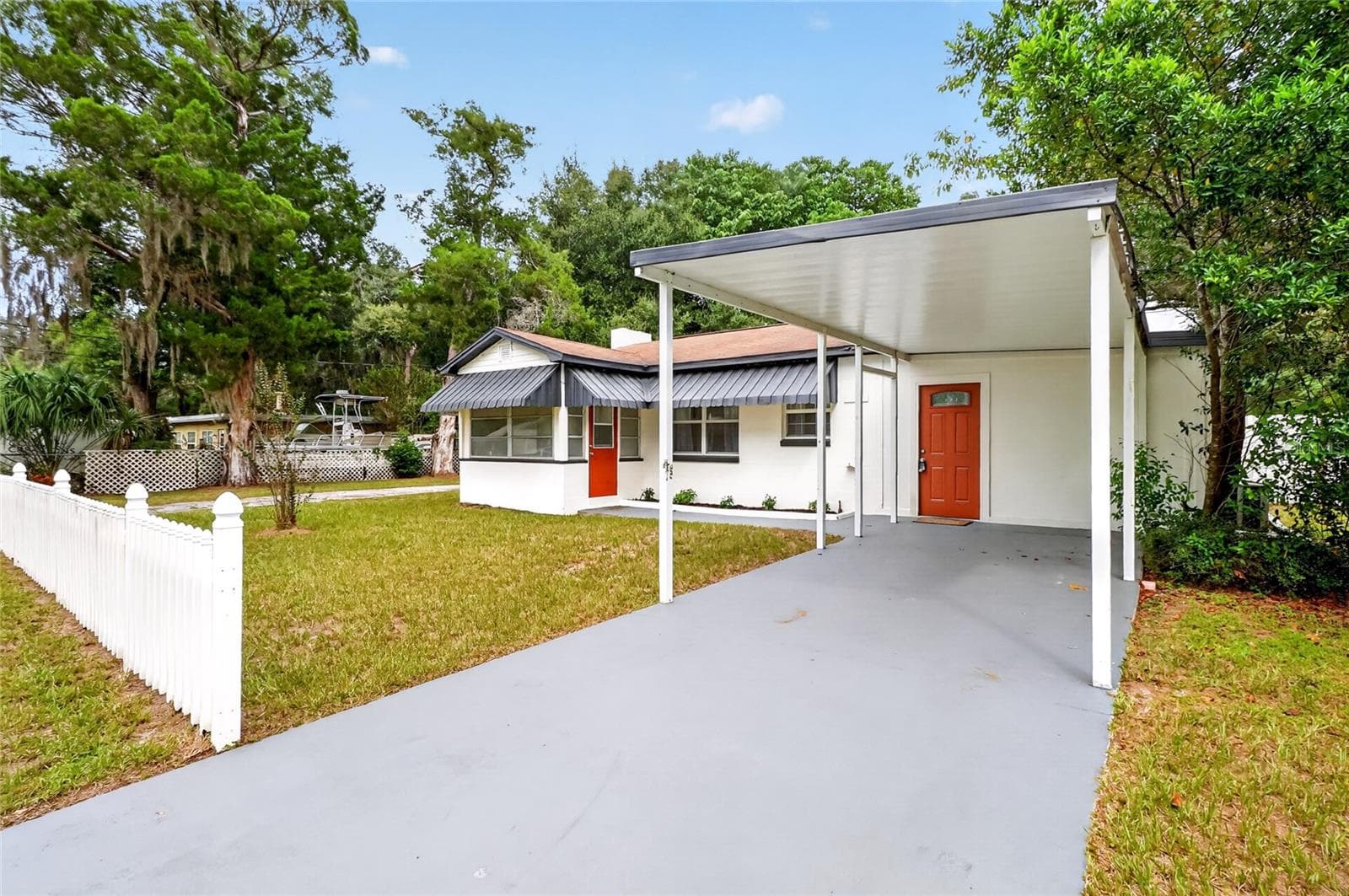 Front Exterior - 5175 E LIVE OAK LN, INVERNESS