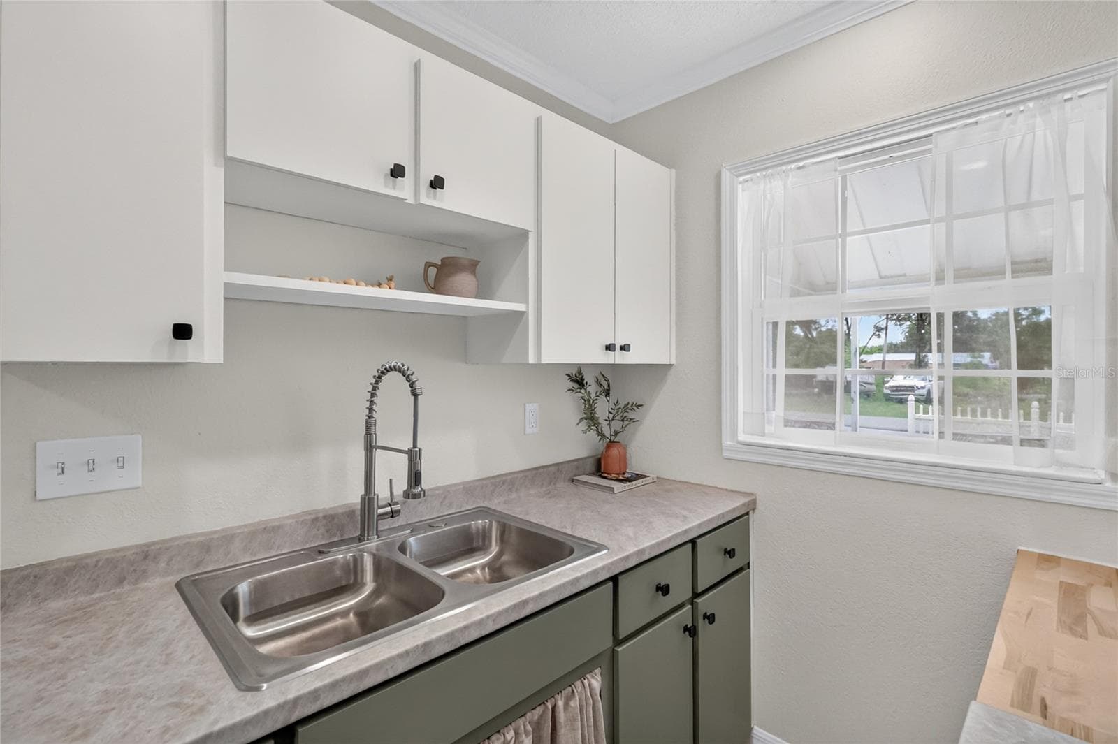 Kitchen - 5175 E LIVE OAK LN, INVERNESS