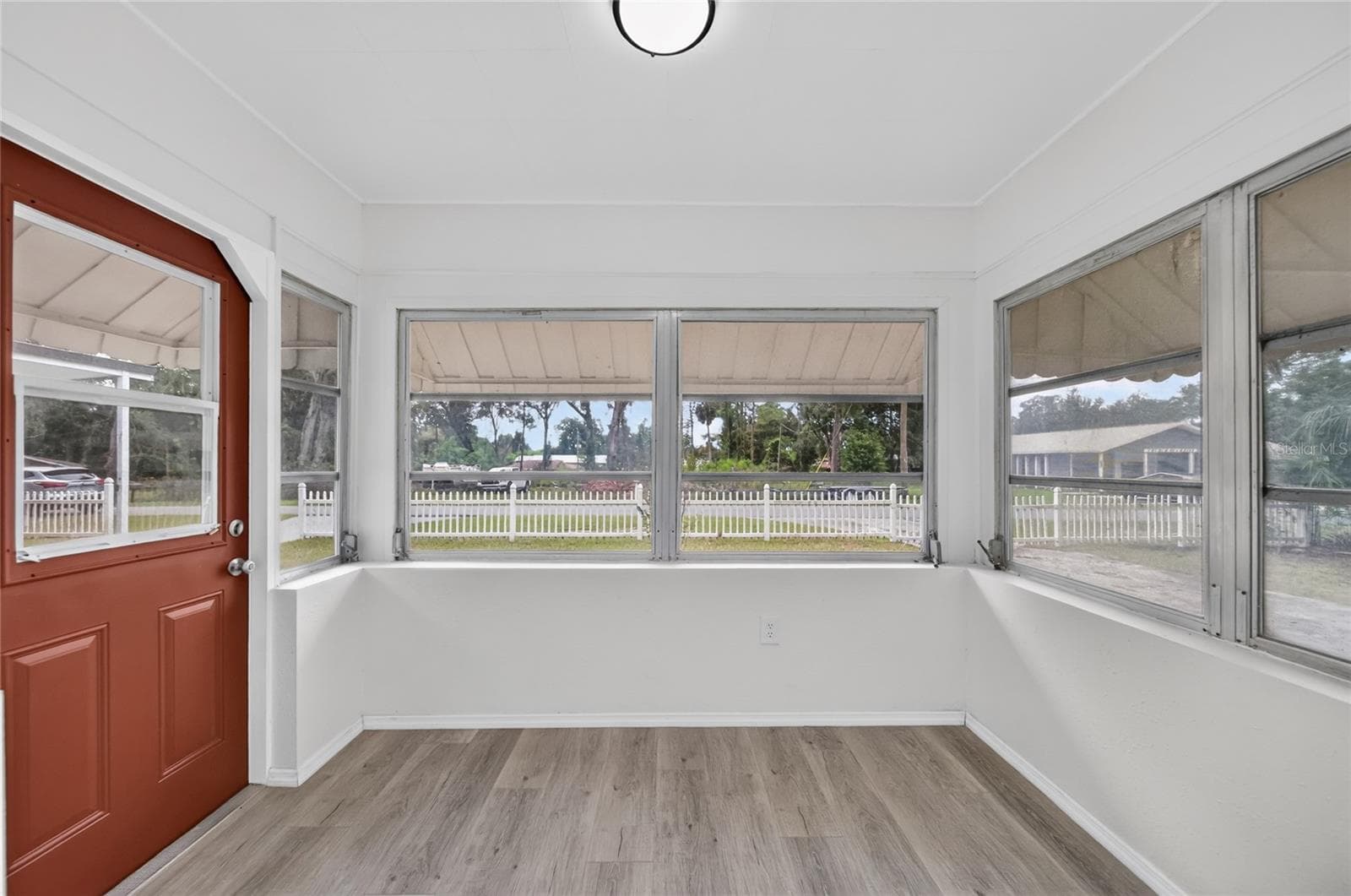 Florida Room - 5175 E LIVE OAK LN, INVERNESS