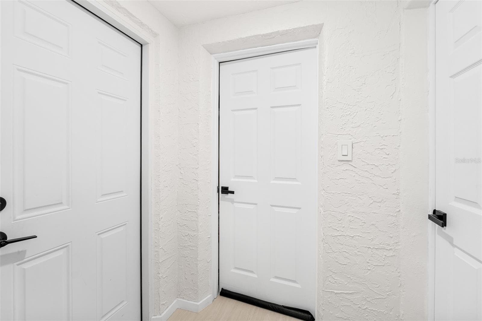 Single Family Residence at 1539 DARTMOUTH DR, HOLIDAY, photo 42 of 69