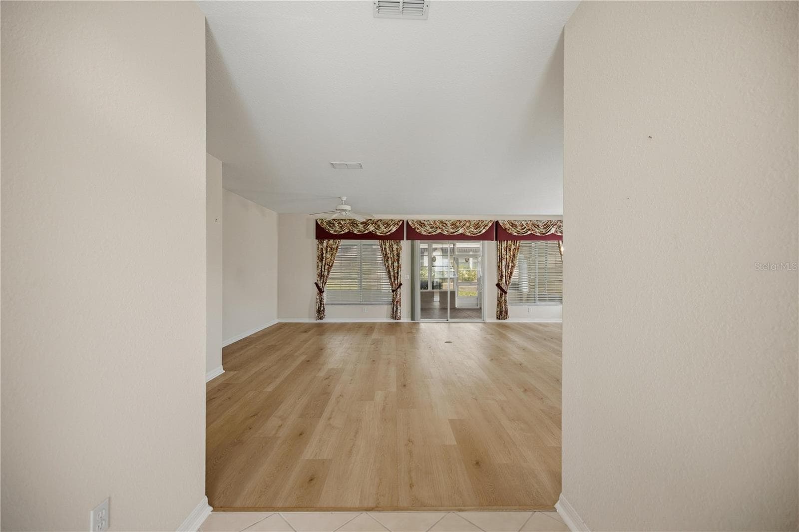 Foyer - 9495 SE 130TH PLACE RD, SUMMERFIELD