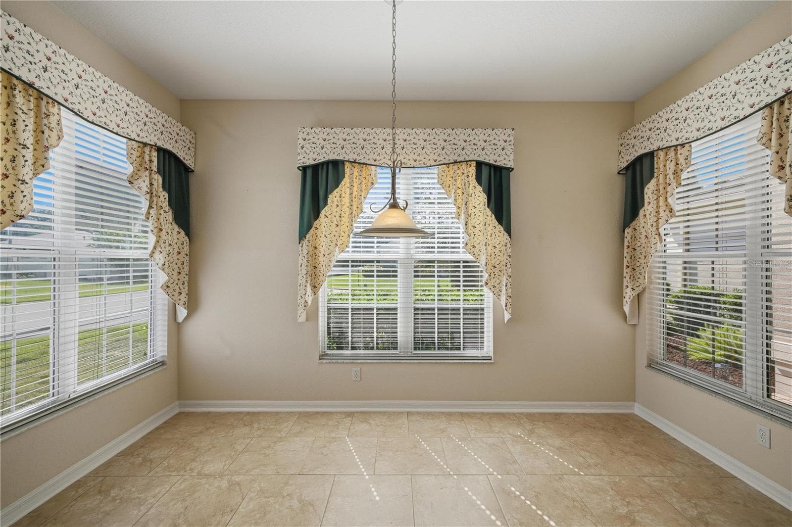Single Family Residence at 9495 SE 130TH PLACE RD, SUMMERFIELD, photo 14 of 77