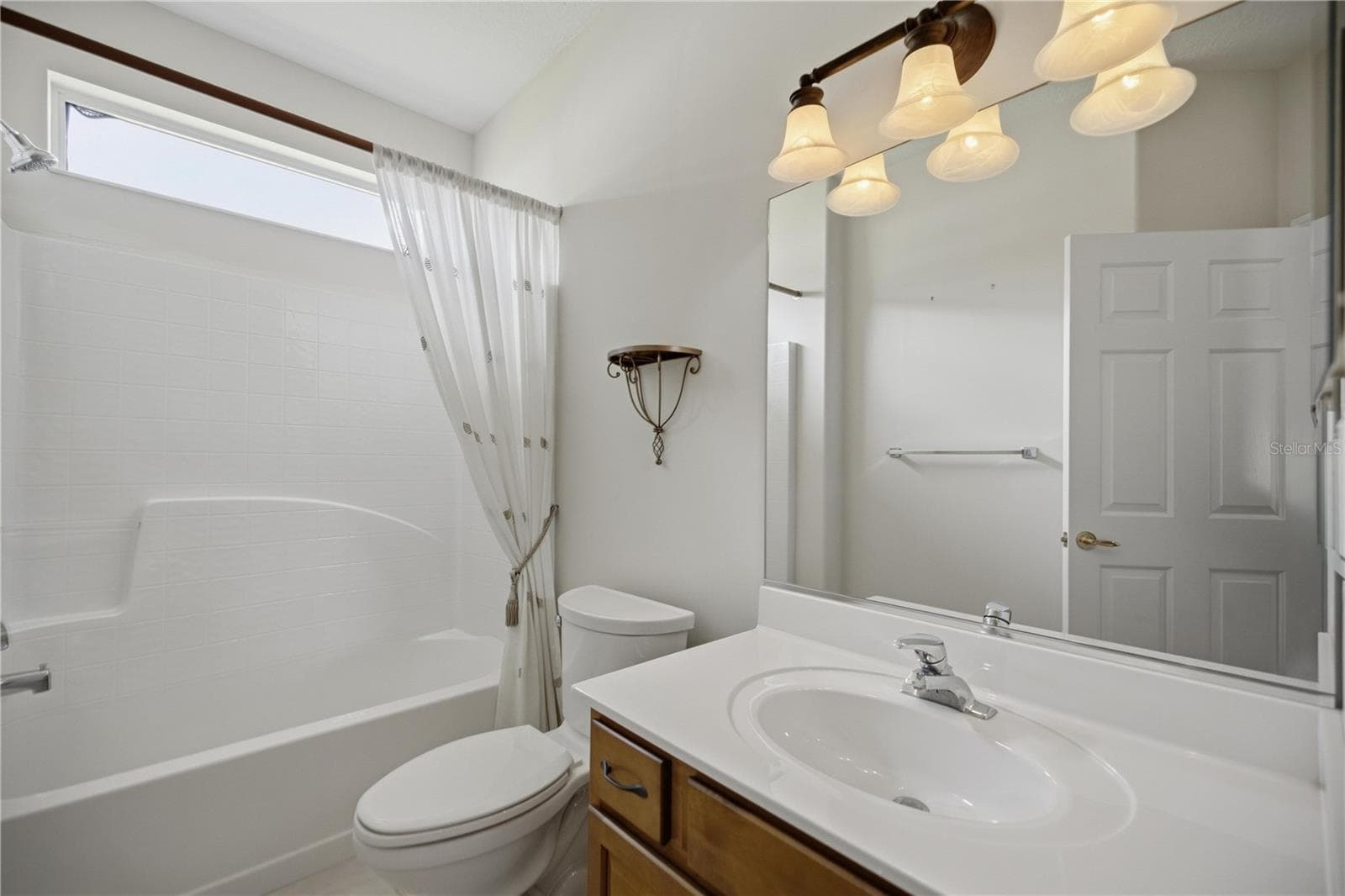 Guest Bath! - 9495 SE 130TH PLACE RD, SUMMERFIELD