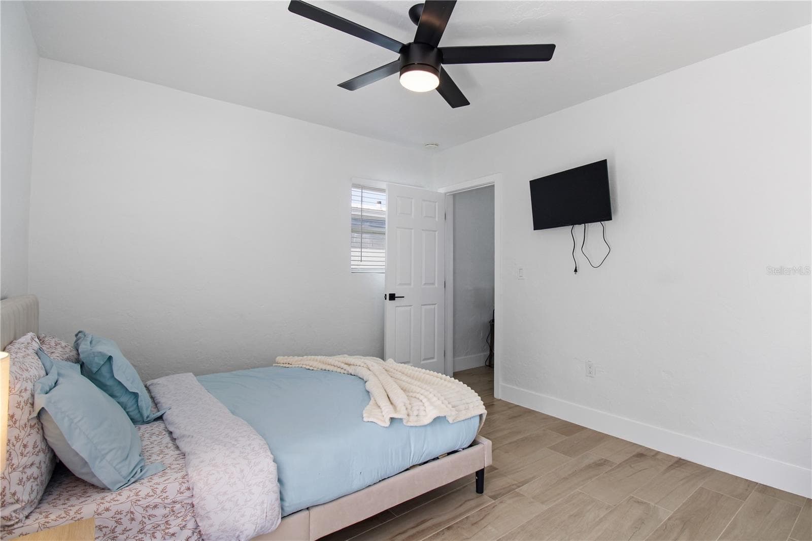 Half Duplex at 255 146TH AVE E, MADEIRA BEACH, photo 19 of 25