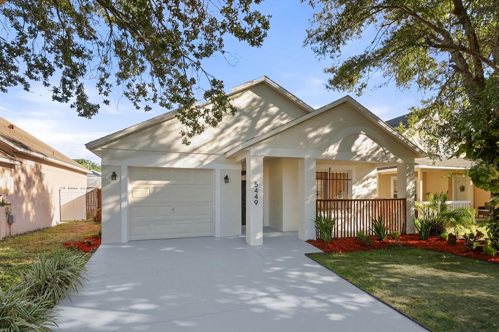 Single Family Residence at 5449 WOOD CROSSING ST, ORLANDO, photo 2 of 19