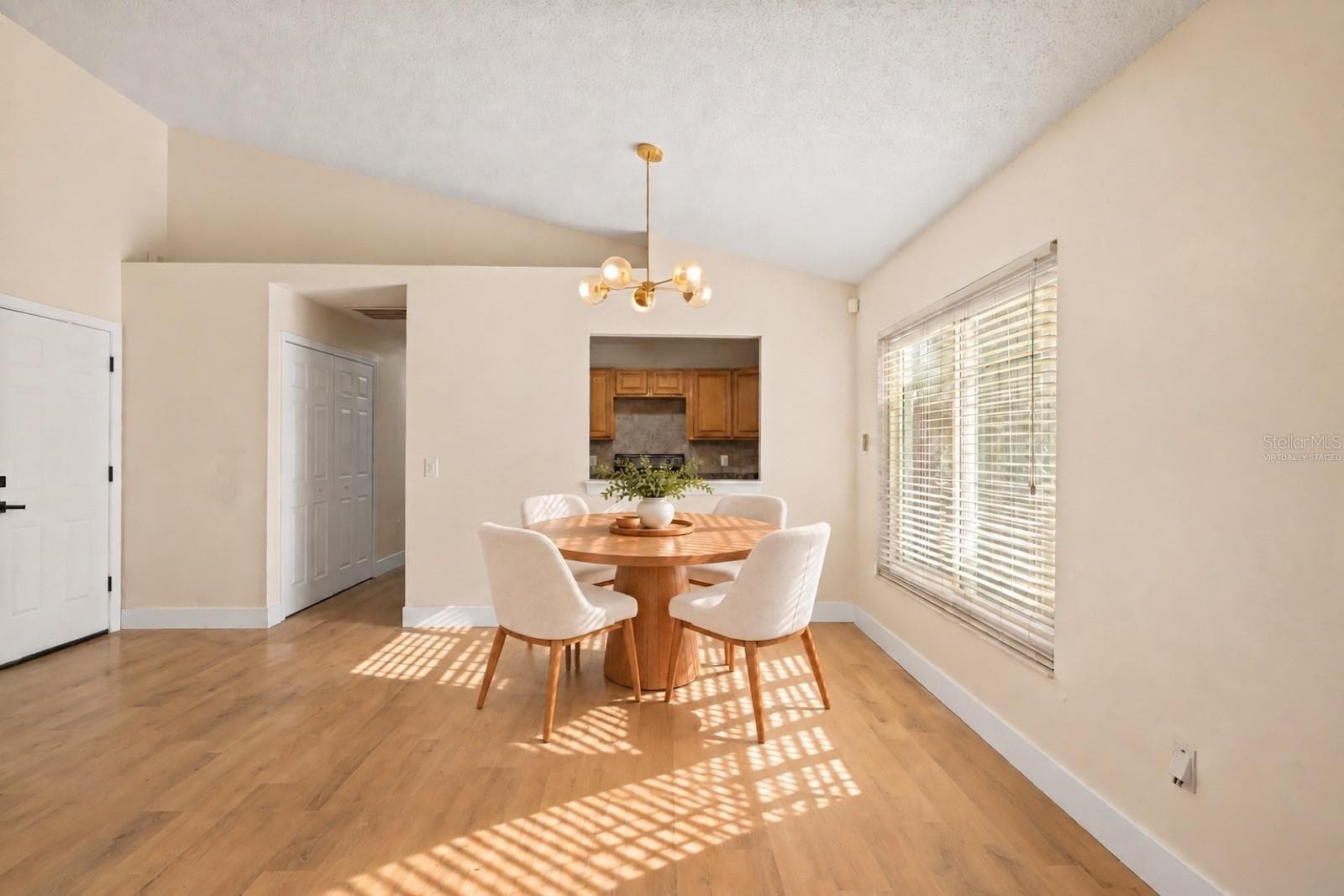 Virtually staged - 5449 WOOD CROSSING ST, ORLANDO