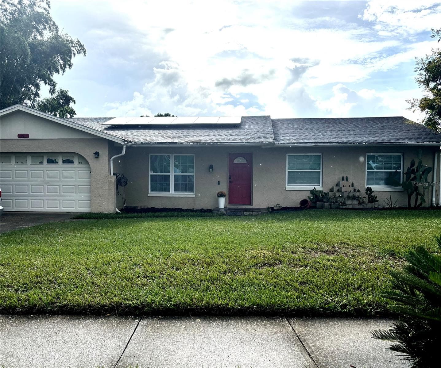 107 SUNSET DR