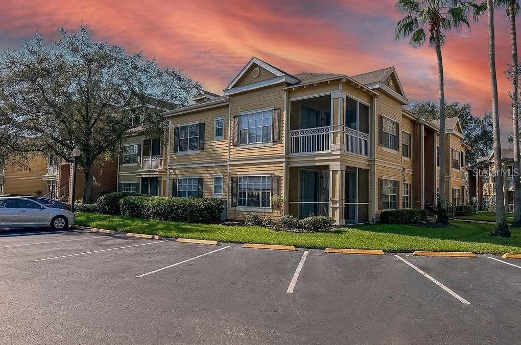 Condominium at 5029 CITY ST #1818, ORLANDO, photo 2 of 26