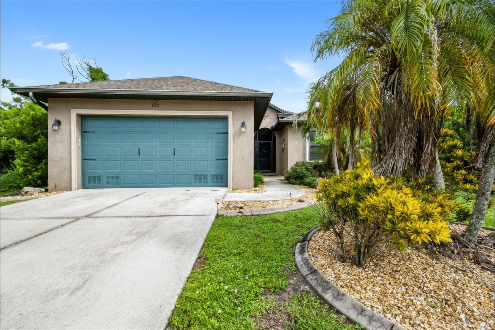 142 YELLOW PINE DR
