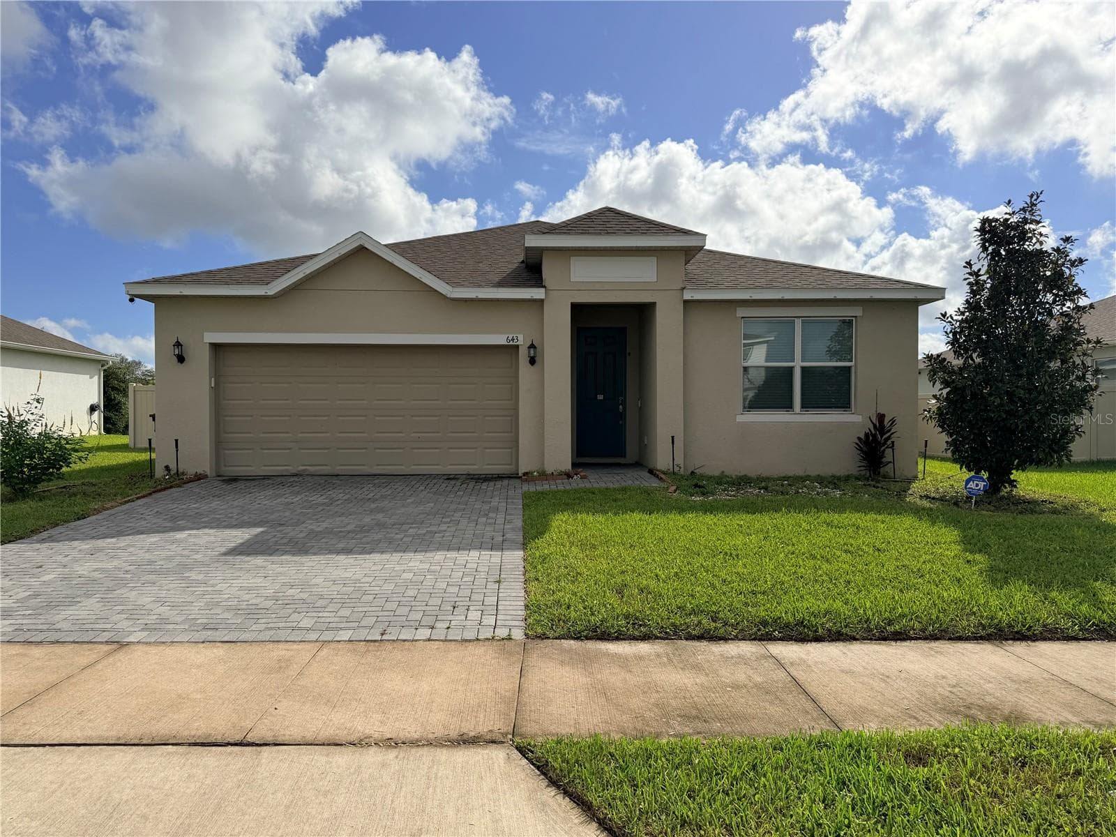 643 FAIRVIEW AVE