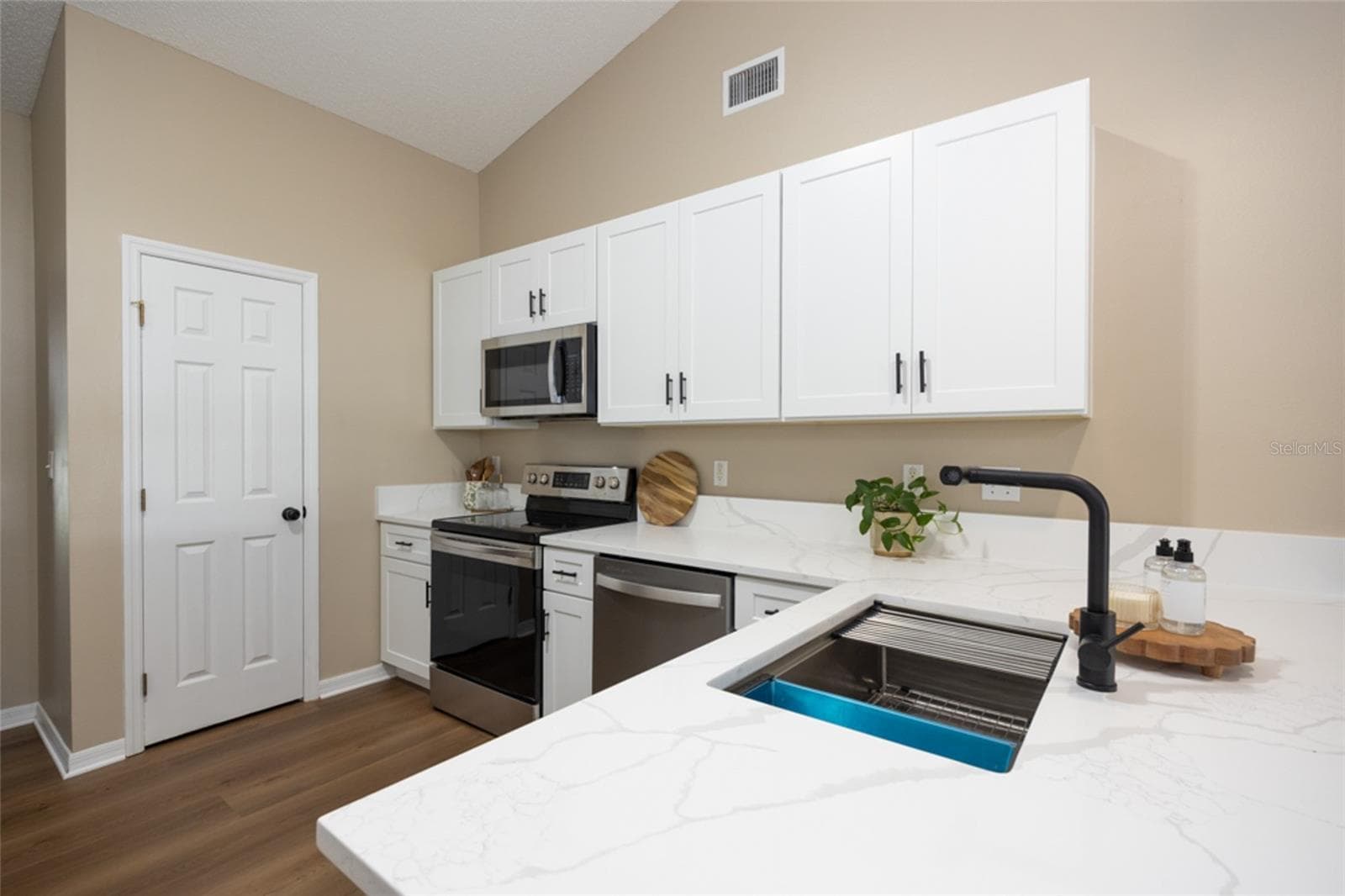 Single Family Residence at 71 RANDOLPH DR, PALM COAST, photo 13 of 45