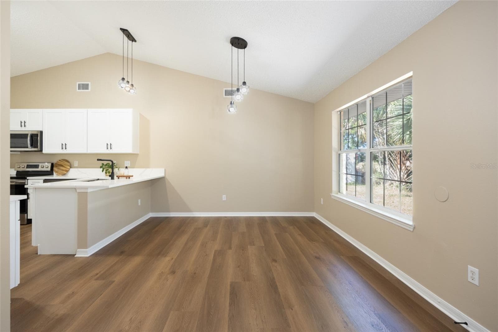 Breakfast nook - 71 RANDOLPH DR, PALM COAST