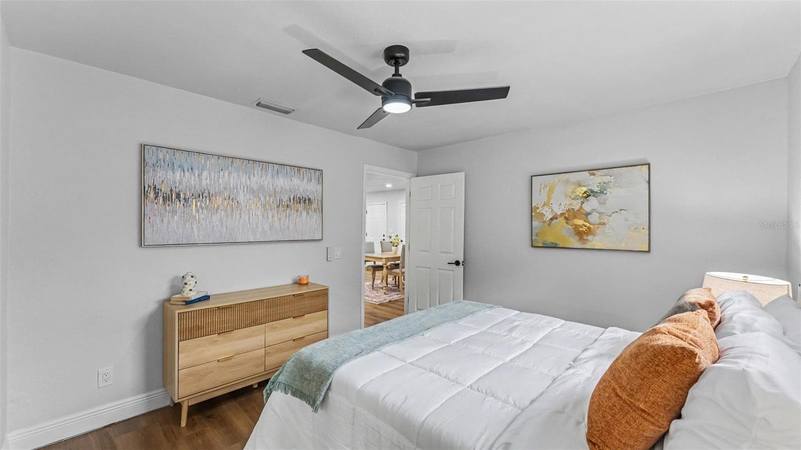 Single Family Residence at 211 W VALENCIA ST, LAKELAND, photo 15 of 43