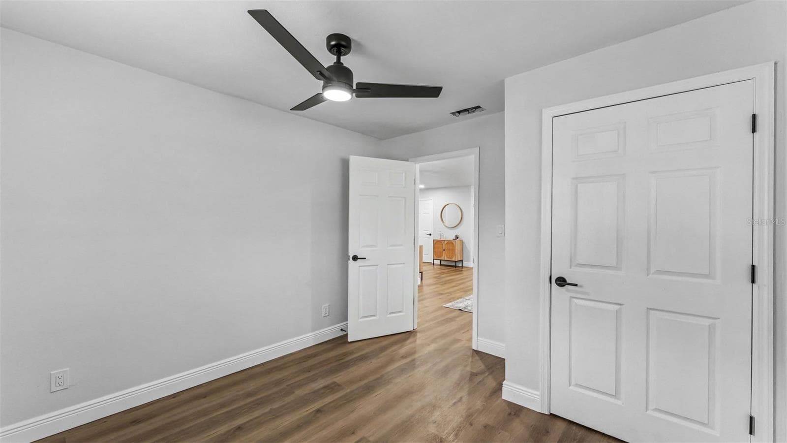 Single Family Residence at 211 W VALENCIA ST, LAKELAND, photo 21 of 43