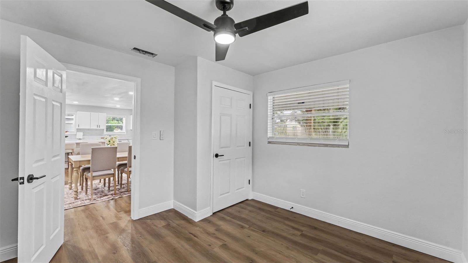 Single Family Residence at 211 W VALENCIA ST, LAKELAND, photo 22 of 43