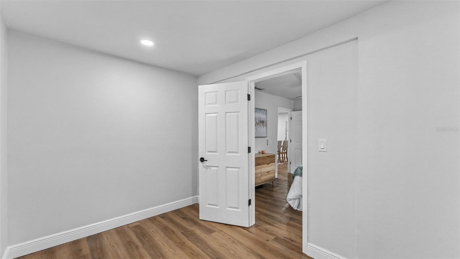 Single Family Residence at 211 W VALENCIA ST, LAKELAND, photo 23 of 43
