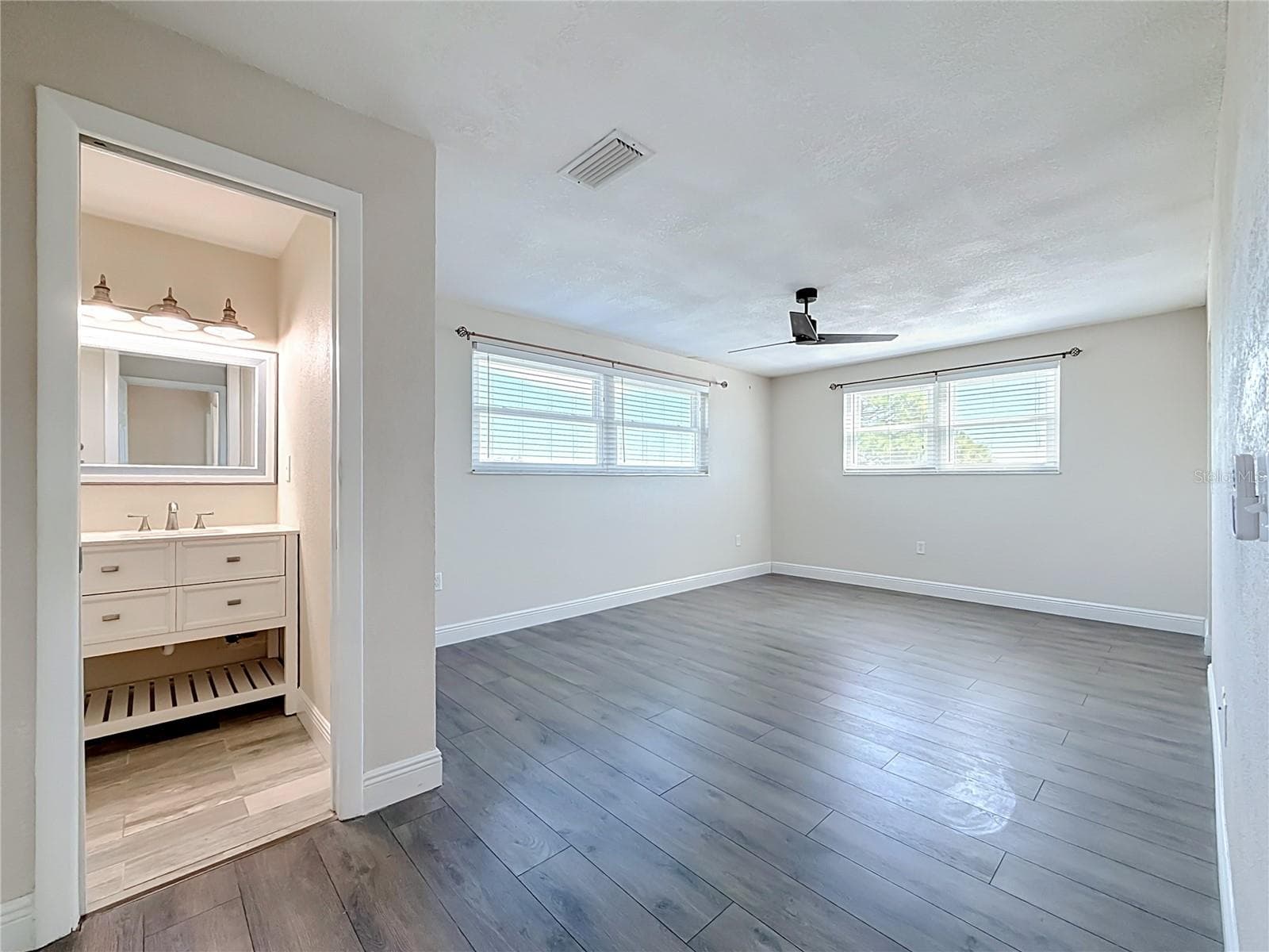Condominium at 5603 80TH ST N #416, ST PETERSBURG, photo 32 of 55