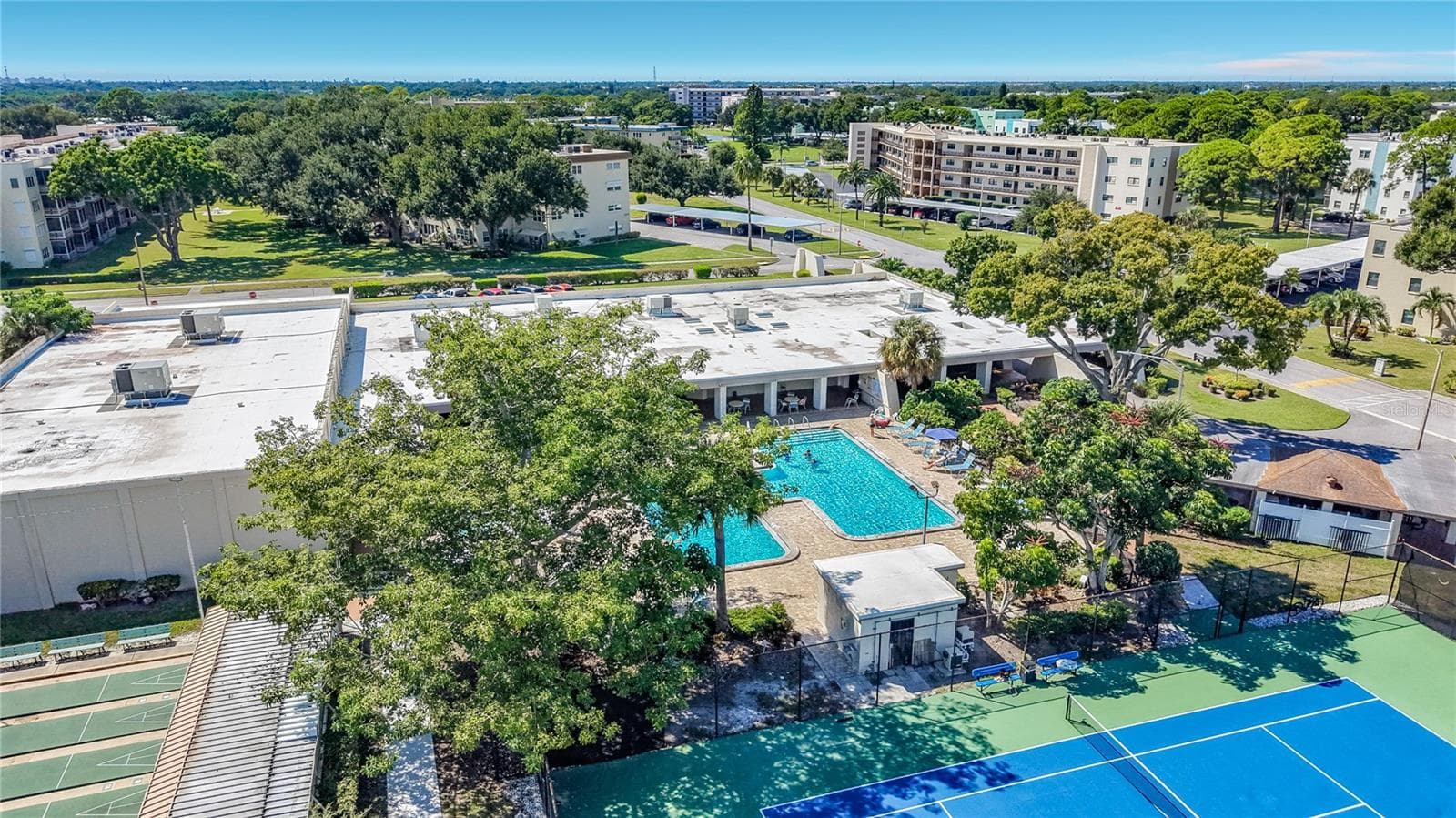 Condominium at 5603 80TH ST N #416, ST PETERSBURG, photo 49 of 55