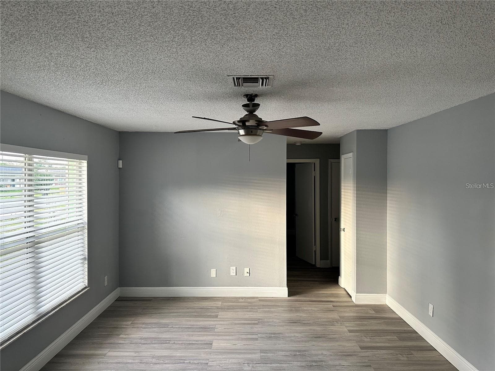 Single Family Residence at 4533 LEMANS DR, ORLANDO, photo 2 of 10