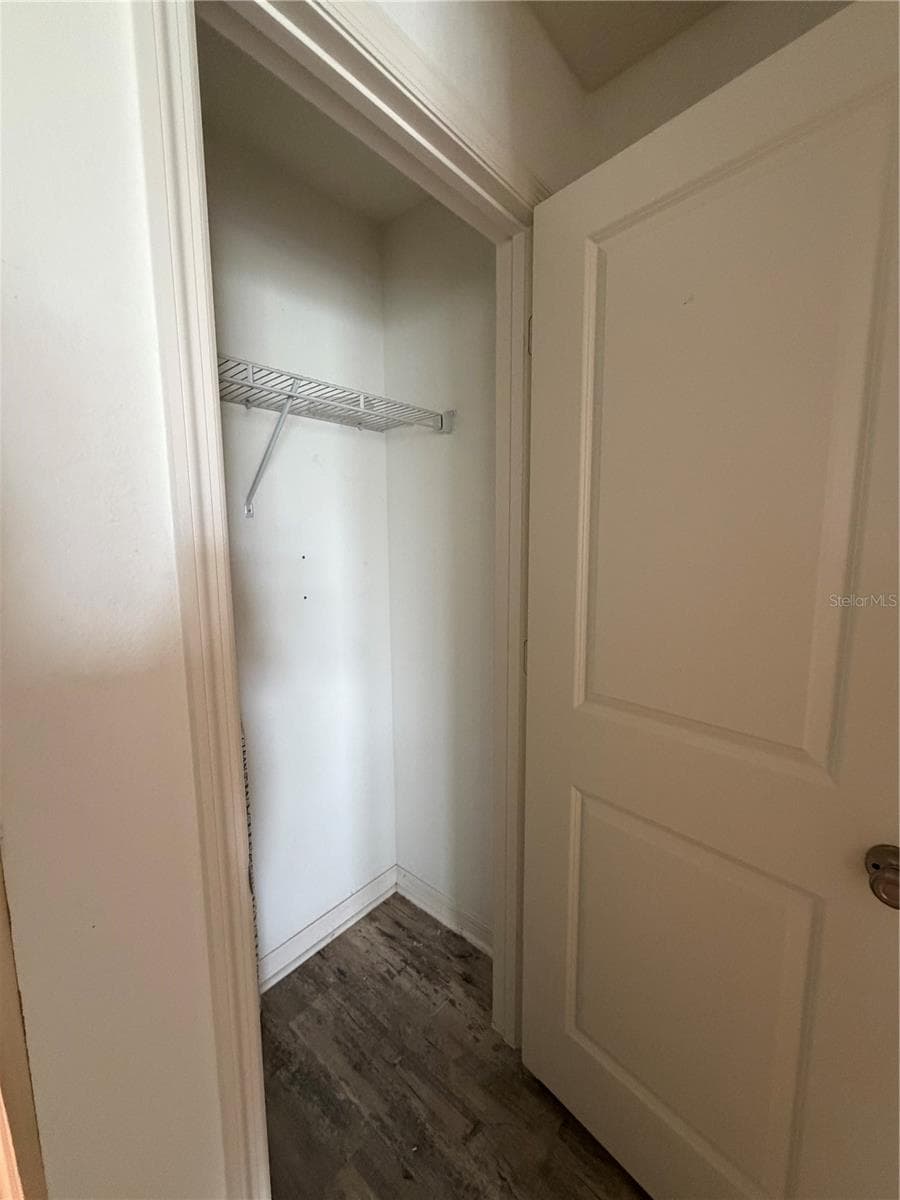 Storage/Linen Closet - 2500 BEGONIA ST, MASCOTTE