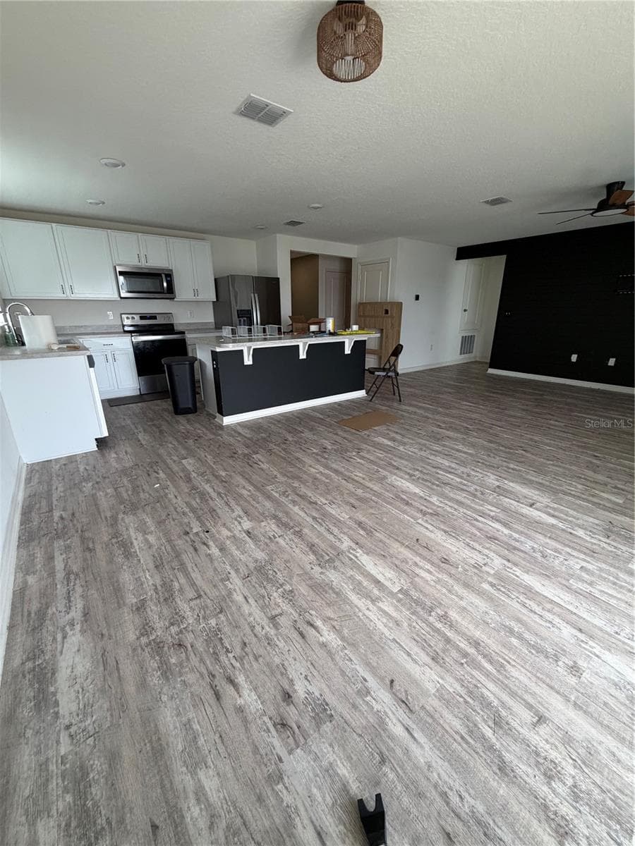 Kitchen - 2500 BEGONIA ST, MASCOTTE