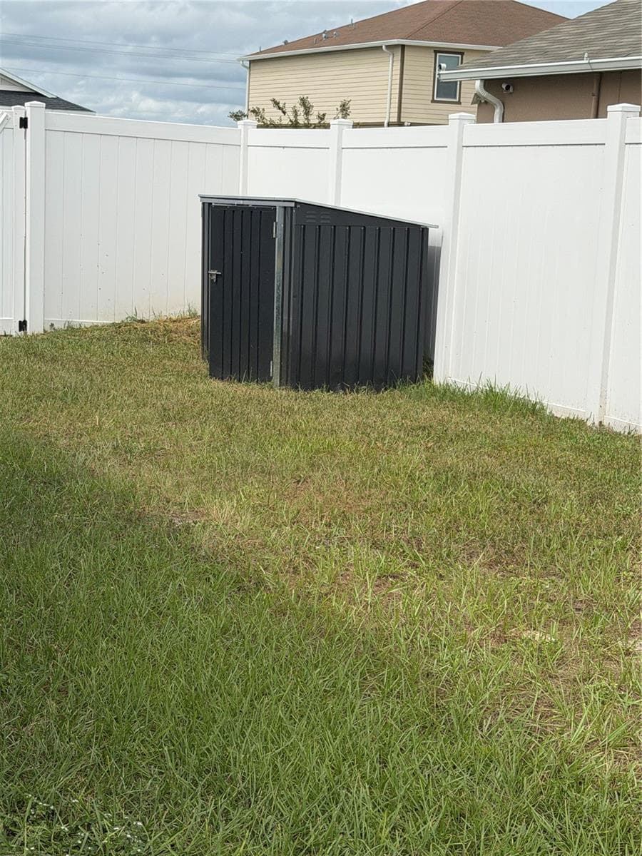 Shed - 2500 BEGONIA ST, MASCOTTE